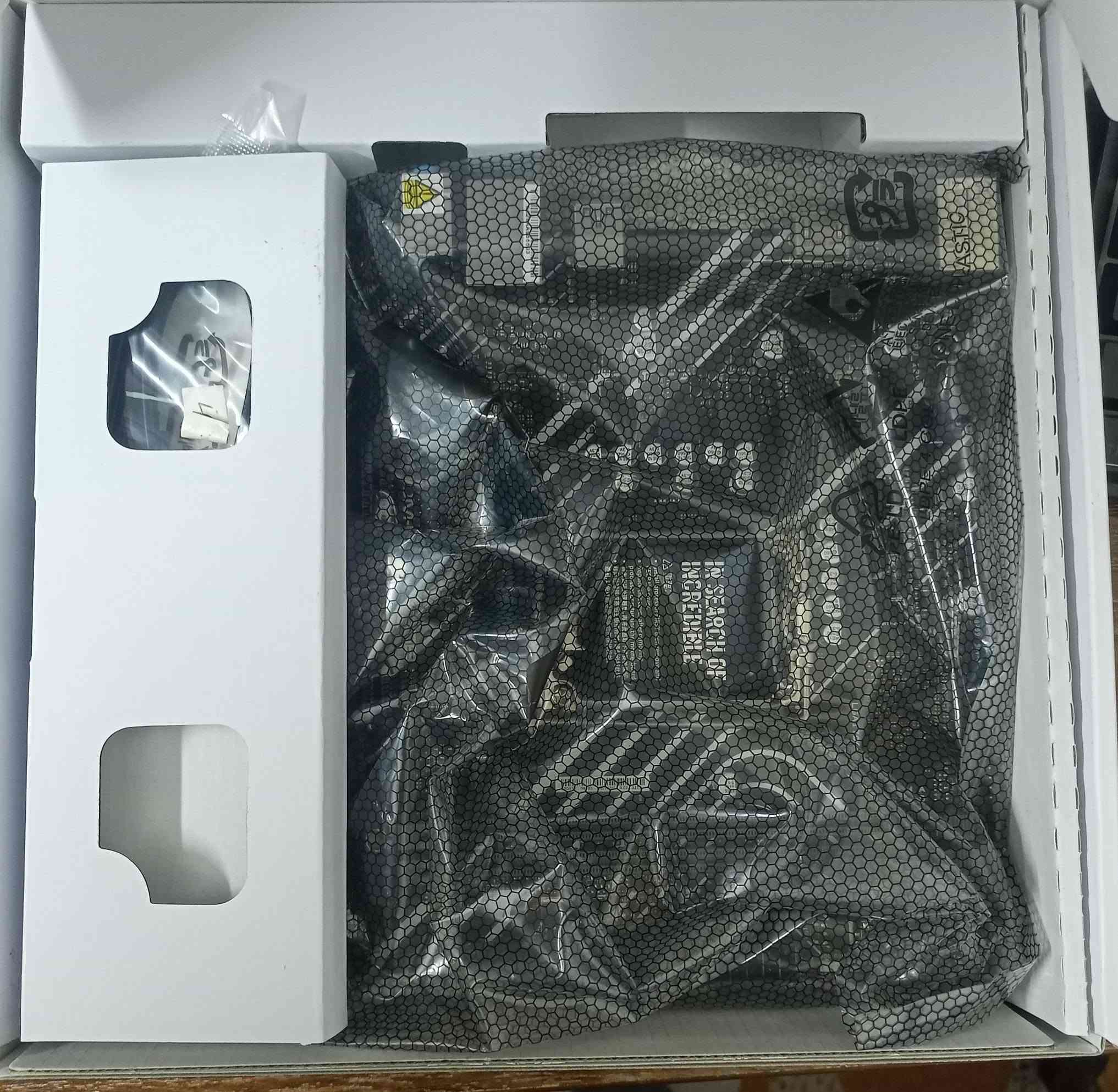 للبيع مذربورد h 610 
جديد غير مستخدم 
للتواصل ***********
