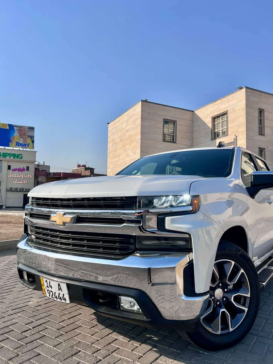 سلام عليكم  سلفرادو@ مديل 2022 امريكي بيه جاملغ و البنيد سياره فول مواصفات ما عده الفتحه LT  تخم تايرات سياره ماشيه55الف تفاصيل ‭***********‬
