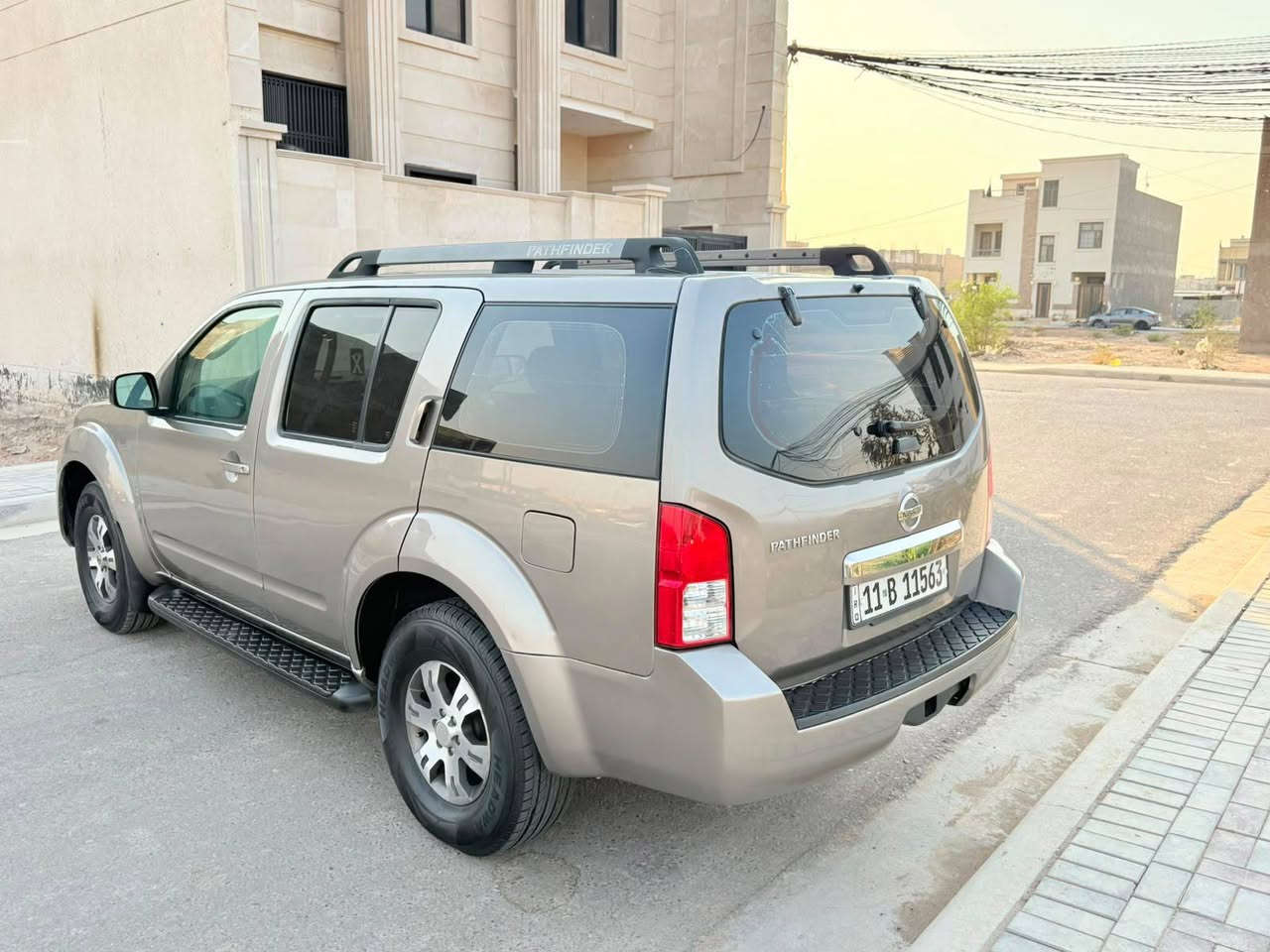 سلام عليكم لبيع بافندر مديل 2008 كفاله عامه من ضربه تبريد شرط ثلج مكينه كير مكفولات سياره جديده وجاهزه من كلشي سعر 83ستفسار *********** مكان سياره كربلاء
