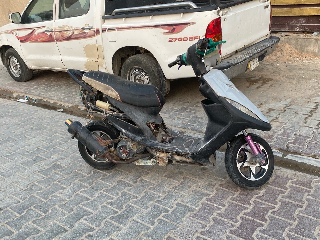 ماكس عدله للبيع يحتاجلة كفرات وشوي تعديلات بس الدراجه تمشي دبلات + ويلات مزوده وصالنصه رياضي
270 الف
واتساب ***********