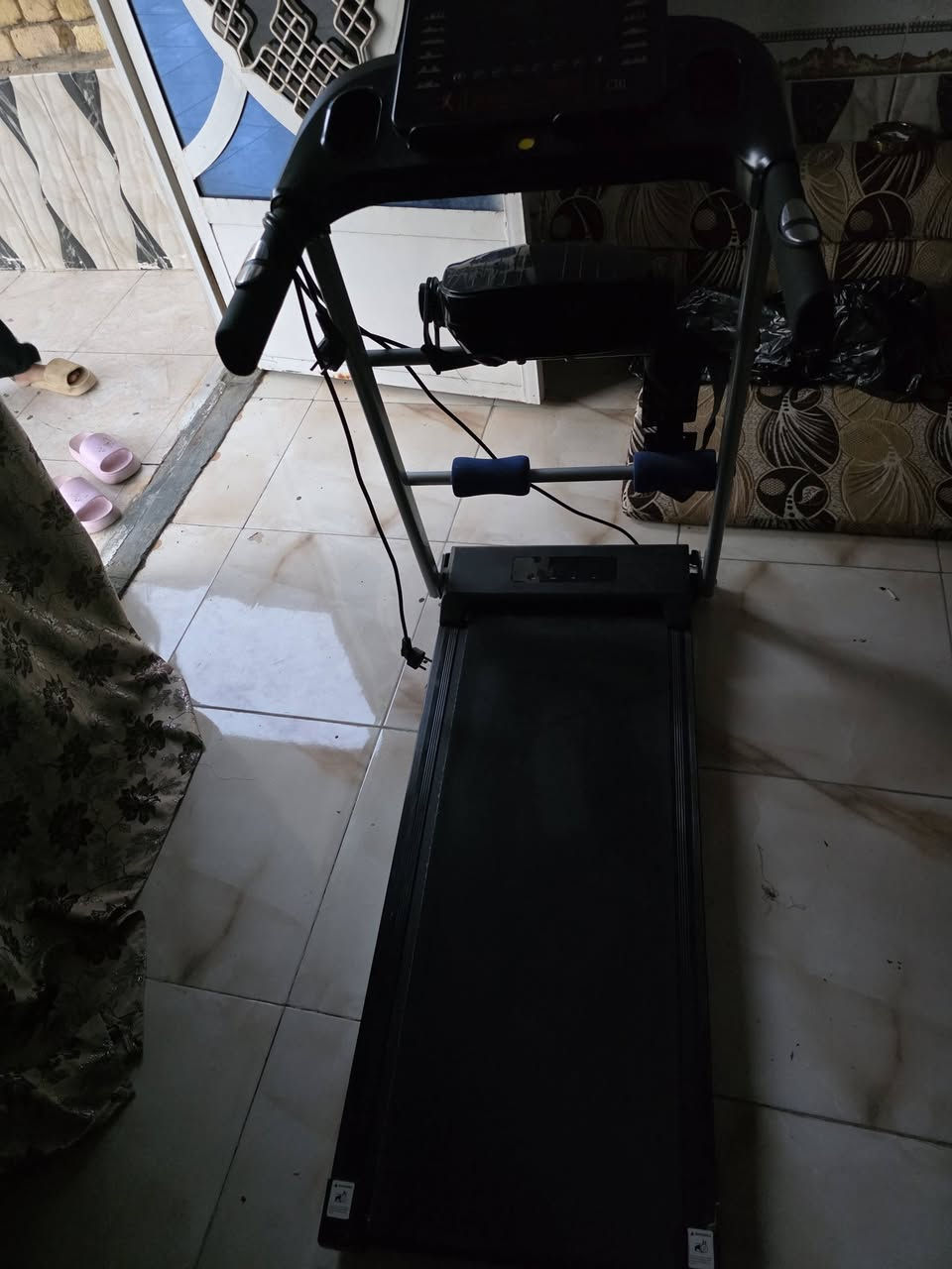 كرسي جري للبيع جديد مامستخدم ابد
ماخذينا ب٢٦٠ الله شاهد ونريده ب٢٢٥ وبيه مجال بسيط 
مكاني الناصرية 
اذا شراي راسلني او خابرني  ع الرقم***********
