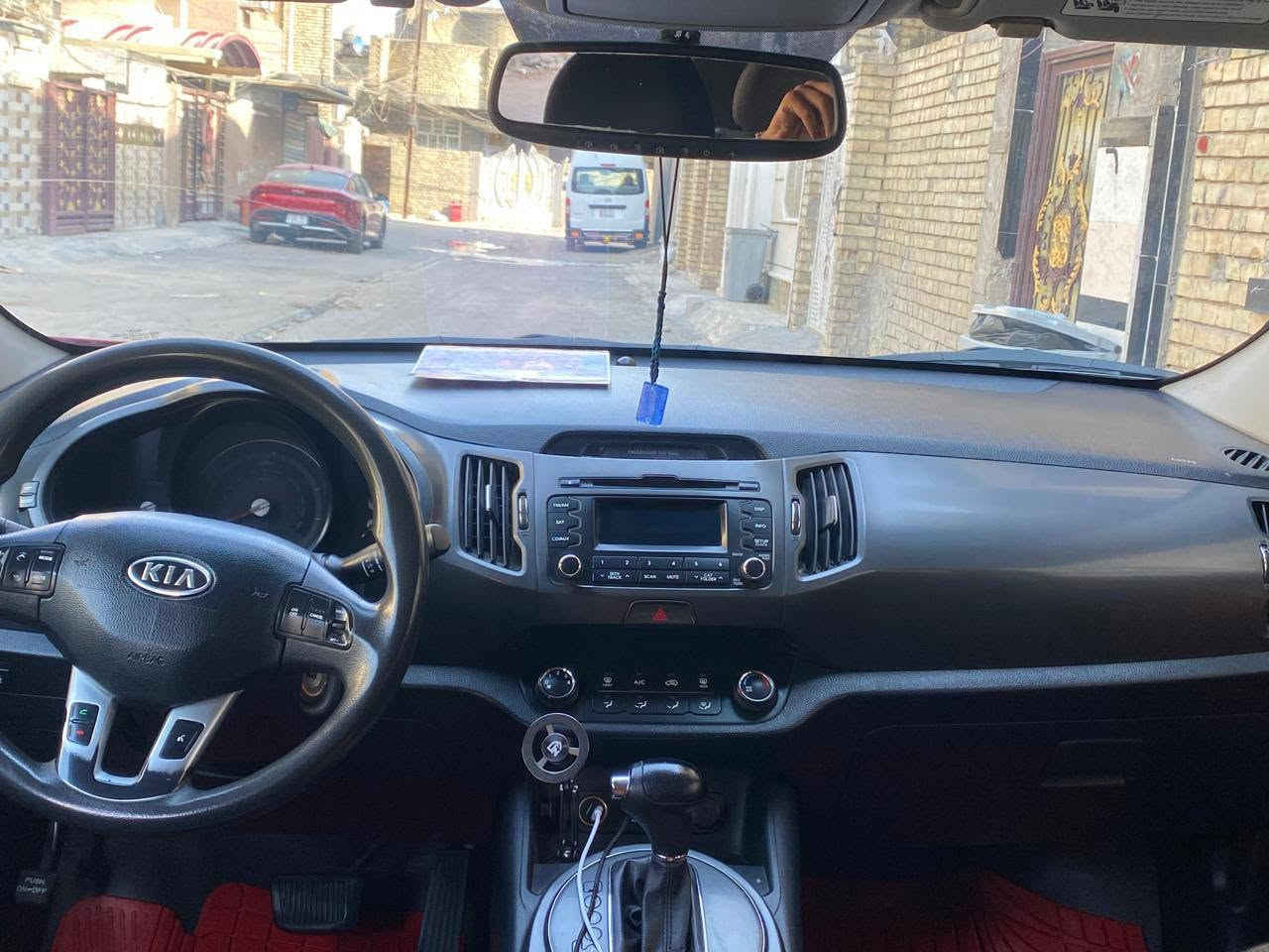 سلام عليكم سبورتج موديل ١١ سيارة وارد امريكي مكينة دوش بدون حادث بس صبغ بيهة وناشر السونار وي الصور سنوية باسمي تبريد كهربائيات كلهة عل بلاد ماشية ١٧٨ مكان السيارة بغداد مدينة الصدر السعر ١٠٥  لاستفسار اتصل وتدلل  ***********
