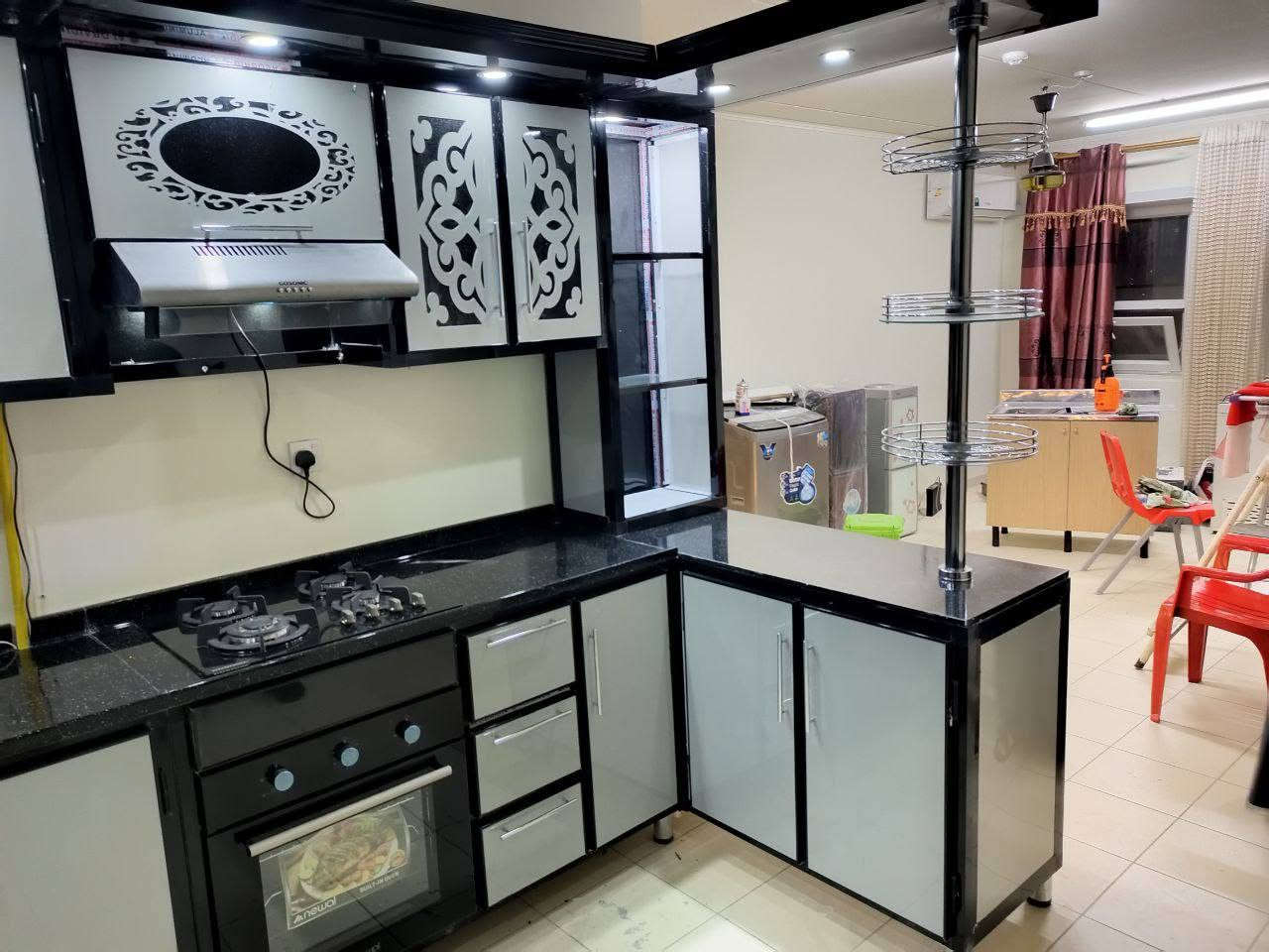 ✨ إنجاز جديد من الريان للمطابخ والديكور ✨

🏠 شقة بمساحة 100 م² | نمط غربي 

تم تنفيذ مطبخ ألمنيوم بالكامل
مع سطح مرمر كامل 🤍

🔹 تصميم عصري وأنيق
🔹 استغلال مثالي للمساحة
🔹 خامات وتشطيبات بجودة عالية
🔹 تفاصيل مدروسة تجمع بين الفخامة والعملية

✨ نصمّمها على ذوقك… وننفذها مثل ما تتمنى.

📍 بسماية مول – الطابق الأول
📞 *********** – سجاد الشمري
💰 متوفر نقد وأقساط
