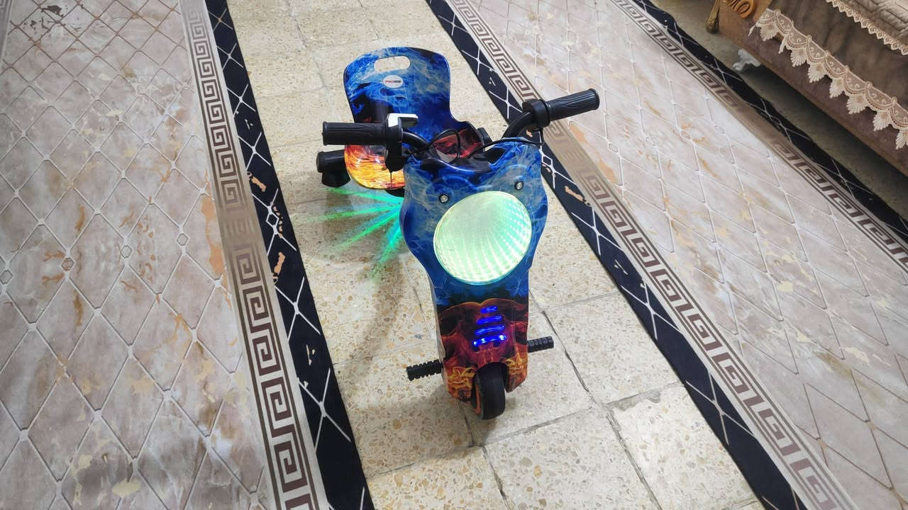 سكوتر للبيع
مستعمل قليل 
السعر 120 وبي مجال
***********
كوت حي الجهاد
