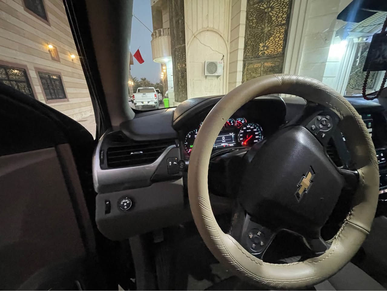 السلام عليكم تاهو موديل 2020سياره خليجي واكاله المنصور سياره كفاله ماعد بيه ٤ طخات سياره جديده ماشيه ١٢٠ رقم اربيل جديد بسمنه وبيه كتاب تضليل واسنويه تضليل هسه سويته سياره ما نقصه شي حداديه تخم تاير كله كفاله سياره جاهزه السعر 355 بيه مجال  رقم الهاتف *********** ابو الخصيب, البصرة

