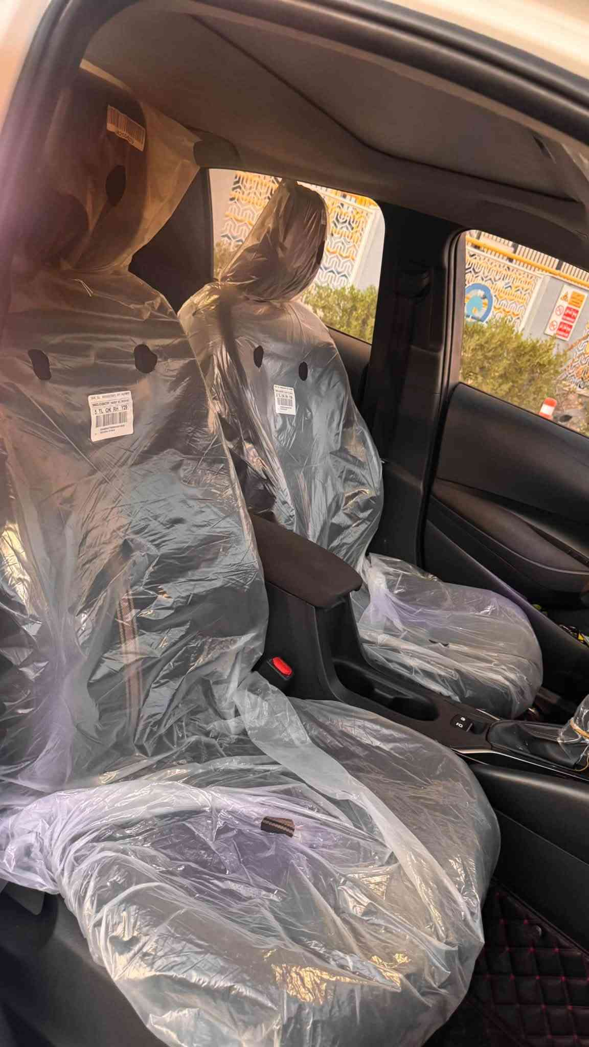 السلام عليكم
كورلا شكل الامريكي للبيع موديل 2024
بأسمي شخصياً هزة جديدة تحويل مباشر 
كفالة عامة السيارة من الصبغ والتبديل والبارد والحالوب 
عدى رصعتين صغار بلقماره كد اصبع اقل 
المواصفات المعروفة داخل مخمل 
شاشة رادار تحكمات قطعتين تبريد 
سيارة جديدة بمعنى الكلمة ماشية 46 الف حقيقي 
مكان السيارة بغداد حي الجهاد حي الحسين
السعر 148 وبيها مجال بسيط
الاتصال على الرقم *********** وبي واتساب
