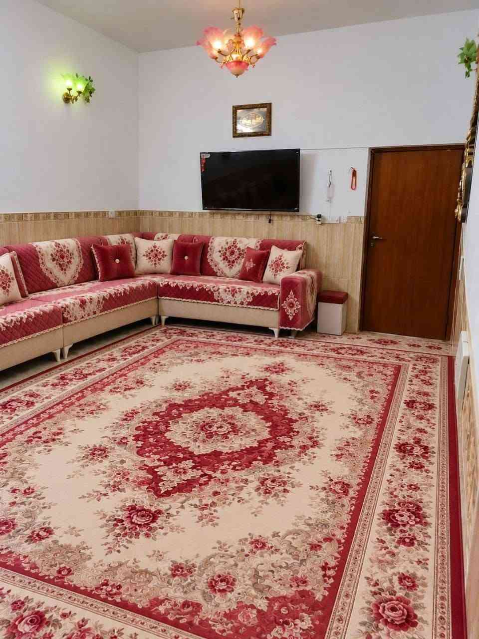 🏠 دار للبيع – طابو صرف
📐 المساحة: 270 م²
🏢 طابقين + محل أسواق
✨ بناء حديث وتشطيب فول سيراميك
📍 ثاني قطعة عن الركن

📌 الموقع: سايدين حي العسكري، مقابل كاتب العدل الجديد، خلف مركز الشباب.

🔹 الطابق الأول:
استقبال | صالة | مطبخ | غرفتين  نوم | مجموعة صحيات | حديقة

🔹 الطابق الثاني:
غرفتين نوم | مجموعة صحيات

💰 السعر: 270 مليون دينار
💬 يوجد مجال للتفاوض

📞 للتواصل مع صاحب الدار:
***********
