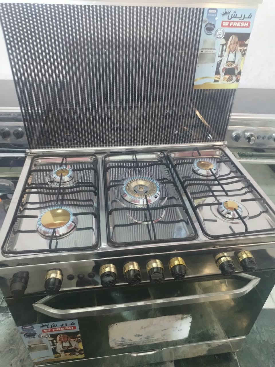 طباخ  اربع عيون و5اعيون .. مستخدم نظيف اخو الجديد.. للتواصل عالواتساب *********** غير متواجد عالفيس # شرط الفحص

