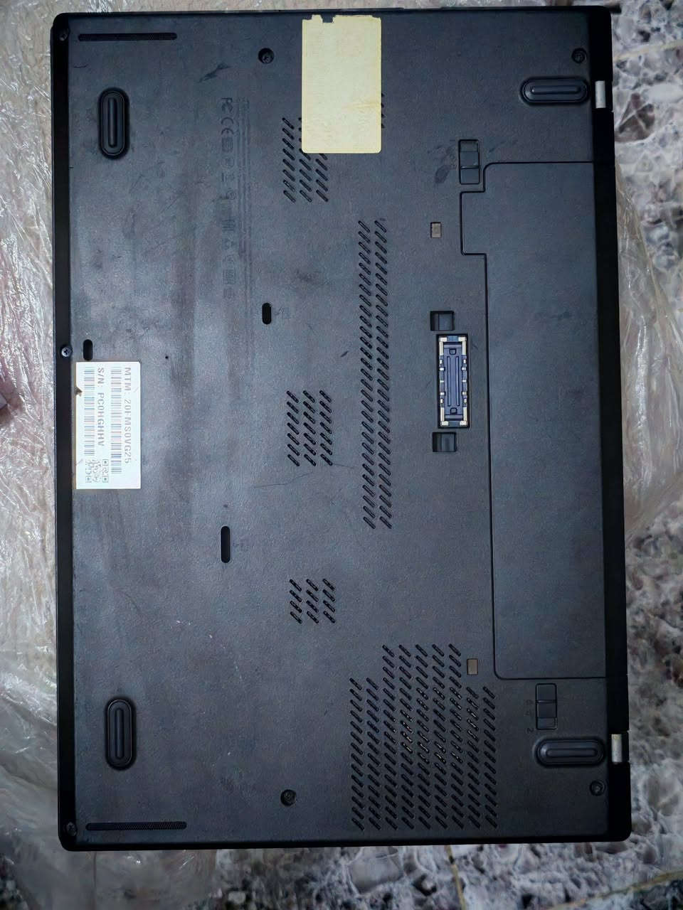 لابتوب Lenovo
معالج 
Cori5 gel6 جيل سادس
RAM 8 DDR4
هارد 750 HDD السريع مو البطيئ
كارت شاشه
 intel 4G حجم 
يحتوي على دبل بطاريه داخليه + خارجيه ينطي من 2 ونص ساعه فما فوك
حجم شاشه 14.6 FHD
كيبورد ضوئي + عربي إنكليزي
شاحنته الاصليه
سعره 160 قفل
مكاني بغداد
توصيل متوفر
رقم ***********

نص مكتوب في الصور:
- DirectX Diagnostic Tool System Display Sound Input This tool reports detailed information about the DirectX components and drivers installed on your system. If you know what area is causing the problem, click the appropriate tab above. Otherwise, you can use the "Next Page" button below to visit each page in sequence. System Information Current Date/Time: Tuesday, September 29, 2026, 12:29:05 PM Computer Name: DESKTOP-DLIT93H Operating System: Windows 10 Pro 64-bit (10.0, Build 19045) Language: English (Regional Setting: English) System Manufacturer: LENOVO System Model: 20FMS0VG25 BIOS: R06ET67W (v1.41) Processor: n/a Memory: 8192MB RAM Page file: 2116MB used, 7296MB available DirectX Version: DirectX 12 Check for WHQL digital signatures DxDiag 10.00.19041.5794 64-bit Unicode Copyright © Microsoft. All rights reserved. Help Next Page Save All Information... Exit
- About Installed RAM 8.00 GB DDR3 Processor Intel(R) Core(TM) i5-6300U CPU @ 2.40GHz 2.50 GHz Graphics Card 128 MB Intel(R) HD Graphics 520 Storage 699 GB 109 GB of 699 GB used DESKTOP-DLIT93H 20FMS0VG25 Rename this PC Copy Device Specifications Device Name DESKTOP-DLIT93H Processor Intel(R) Core(TM) i5-6300U CPU @ 2.40GHz 2.50 GHz Installed RAM 8.00 GB (7.38 GB usable) Graphics Card Intel(R) HD Graphics 520 (128 MB) Storage 699 GB HDD ST750LM022 HN-M750MBB Device ID E5CF9151-4C2A-4649-B46E-DB09F3B41EBE Product ID 00330-50340-77902-AAOEM System Type 64-bit operating system, x64-based processor Pen and touch No pen or touch input is available for this display Device Manager Remote desktop System protection Advanced system settings Rename this PC (advanced) Help from the web Finding out how many cores my processor has Checking multiple Languages supp Checking multiple Languages supp Get help Give feedback