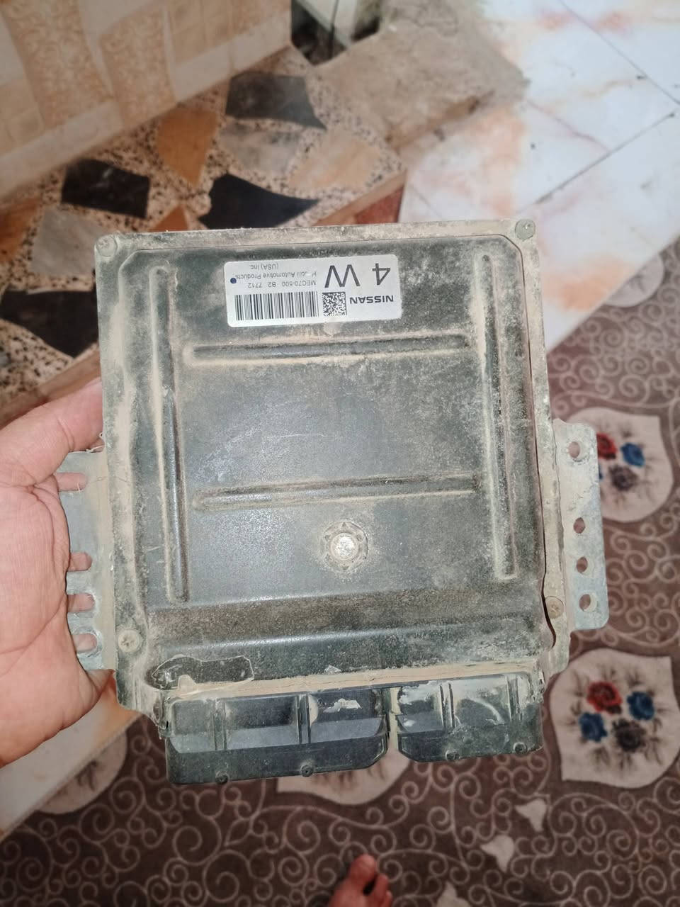 فندر نيسان • قطع غيار