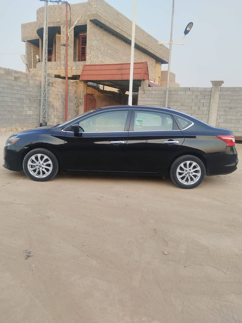 نيسان سنتره  2018وارد امريكي رقم بغدادمكفوله فقط الدعاميه الاماميه فول مواصفات ماعد الفتحه حجم المحرك1800 ماشيه 86 الف كير محرك تبريد كله جديد بل الحقيقه احلا من التصوير السعر 115 ورقه وبيه مجال بسيط لانبار الفلوجه ***********
