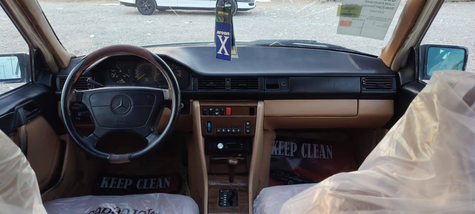 مارسيدس موديل 90 مكينه بلاديه تبريد ثلج كفاله عامه ما عدا خشم الجاملغ فقط السياره جاهزه من كلشي تخم تاير حداديه جديده كرهبائيات كلها شغاله السعر 48 ورقه مكاني ذي قار قلعة سكر علما غير متواجد ع النت للاتصال ***********
