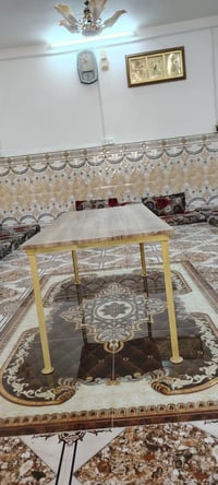 ميز ١٢٠×٥٦×٥٢ • كومدي • حجر مدكوكه