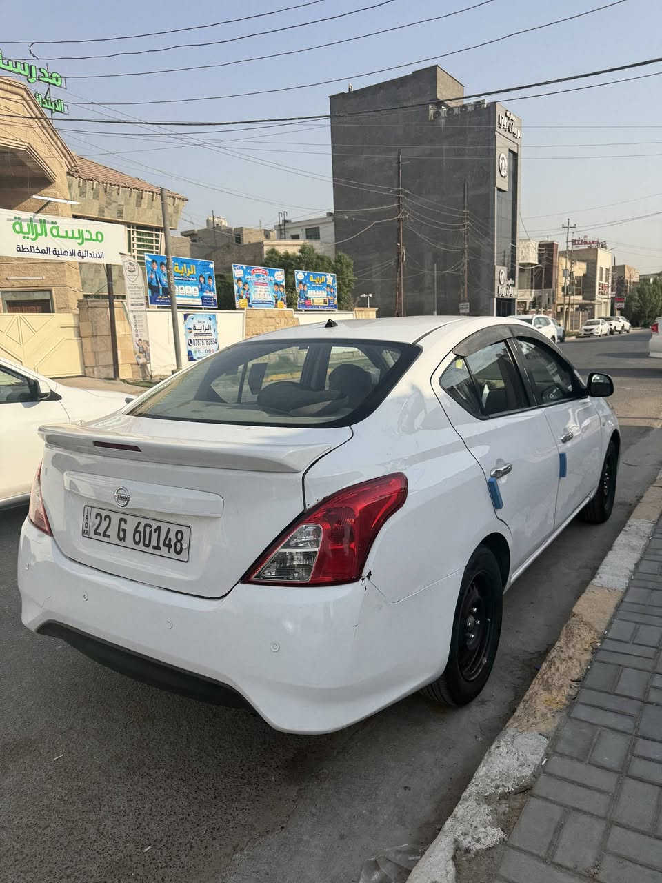 السلام عليكم 
نيسان سني 2021 هندي رقم اربيل بأسمنا شرط التحويل 
السيارة بيها ملاحظات بسيطة نص قبق الجنطة مصبوغ و٣ مكانات بارد على شبر شبر محرك كير على وضع الشركة بلاديات
السعر 95 وبيها مجال عنواني بغداد حي الحسين قرب جسر العامرية ***********
