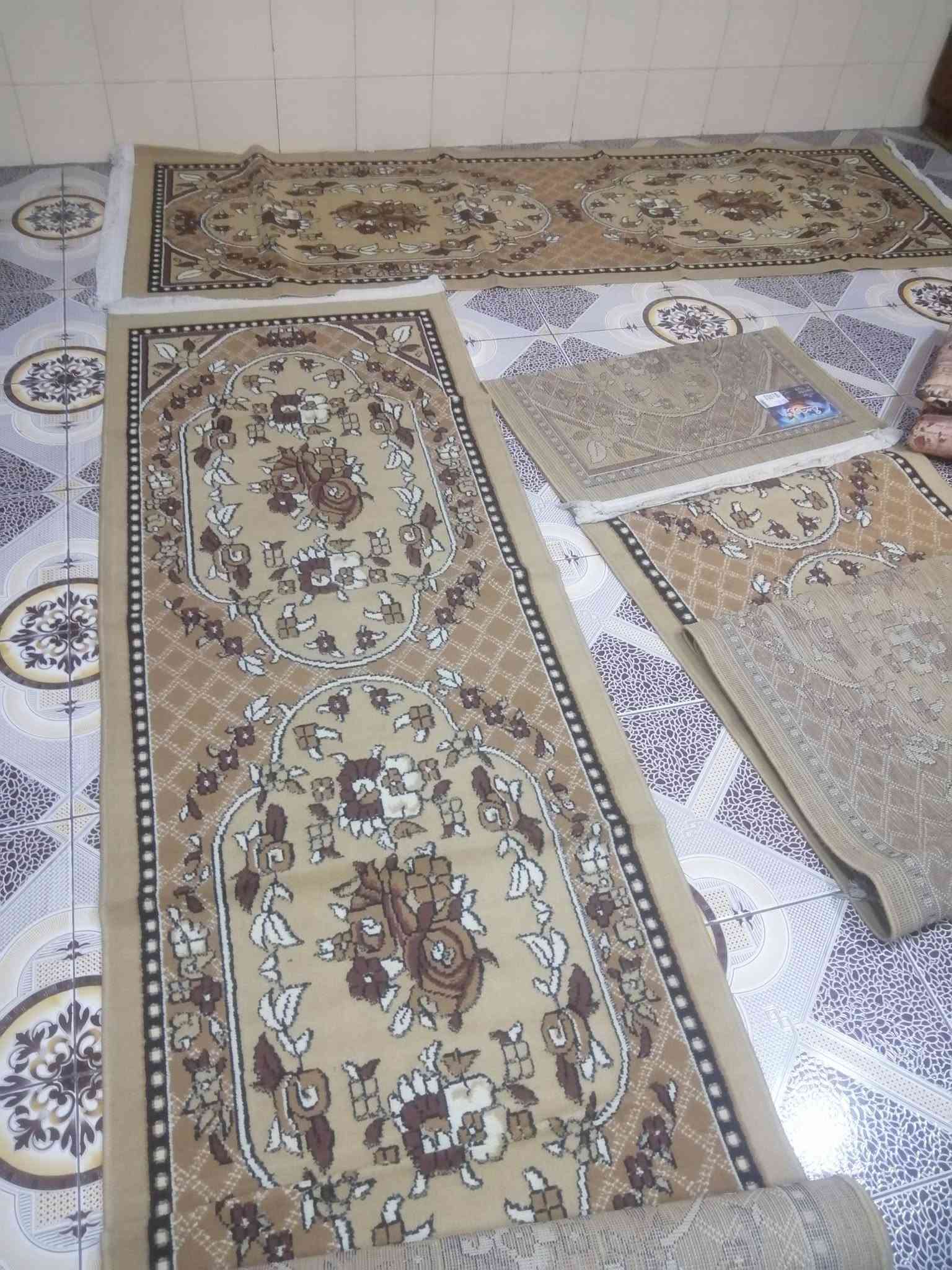 لبيع ***********

نص مكتوب في الصور:
- سوق هرج كركوك الحر للبيع و الشراء . منشور علي علي علي علي