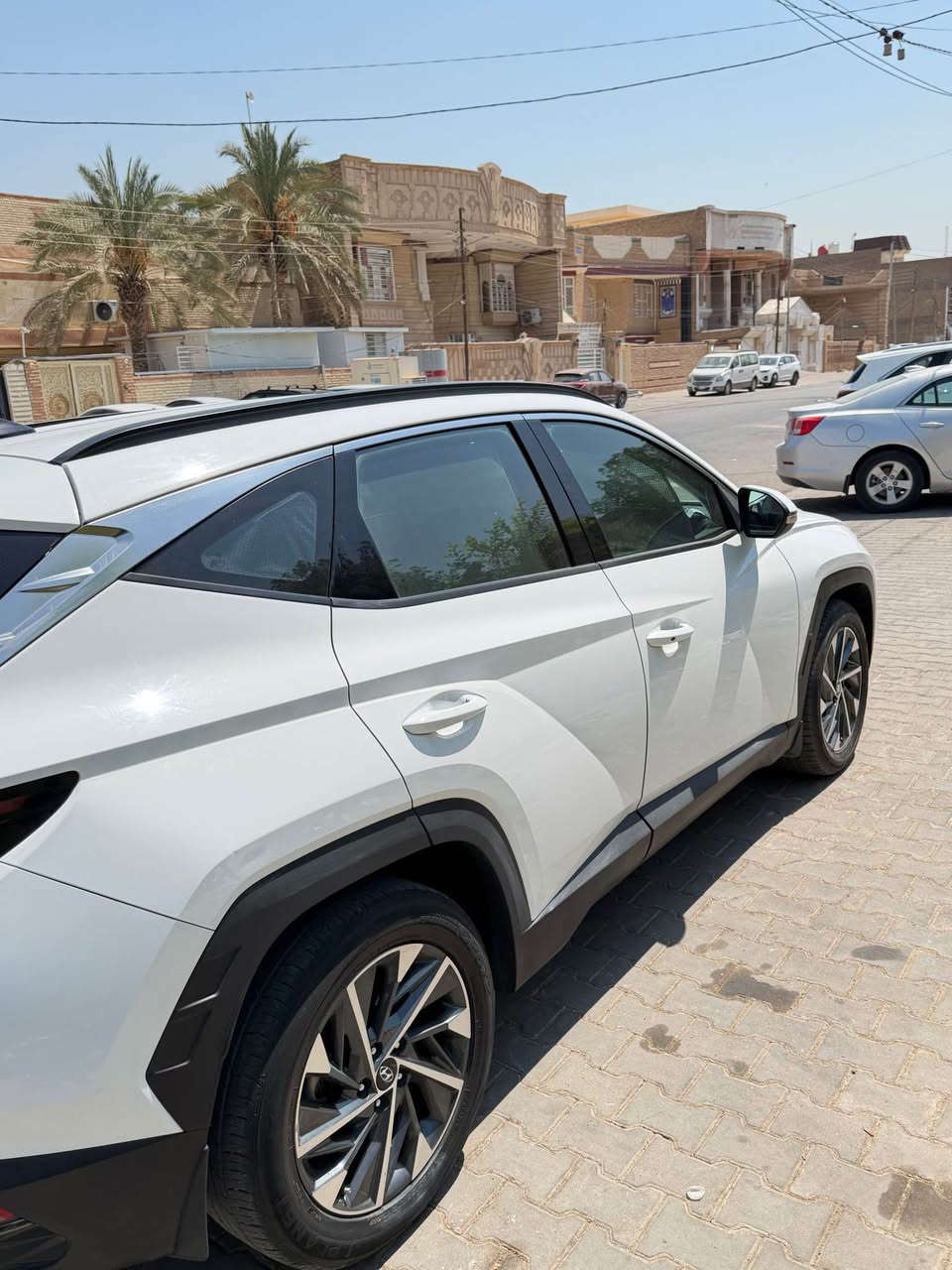 السلام عليكم 

🔥 للبيع Hyundai Tucson 2020 — نظيفة وجاهزة 🔥

Hyundai Tucson
📅 موديل 2020
📍 رقم أربيل — باسم شركة
✅ صاحب الشركة موجود في النجف
✅ الوكالة والتحويل مضمون 100%
📏 ماشية 94 ألف كم وقابلة للزيادة

⭐ مواصفات وحالة السيارة:

* محرك 2000 دوش مكفول
* كير 6 سرعات مكفول 
* تبريد ثلج 
* السيارة مكفولة من البارد والصبغ 
* كشنات كهرباء
* دبل تحكم استيرن
* شاشة ابل كار بلي 
*حساسات امامي خلفي 
*كامرة خلفية 
* دوشمة جديدة
* دهن الكير مبدل
* دهن المكينة مبدل
* جميع السيرفسات معمولة بالشركة
* السيارة متصرف عليها بالكامل
* جاهزة من كلشي ولا تحتاج أي تصليح أو صرف

📍 موقع السيارة: النجف – حي الأمير

📞 للاتصال:
***********
السعر واتساب او التواصل على الهاتف النجف, العراق
