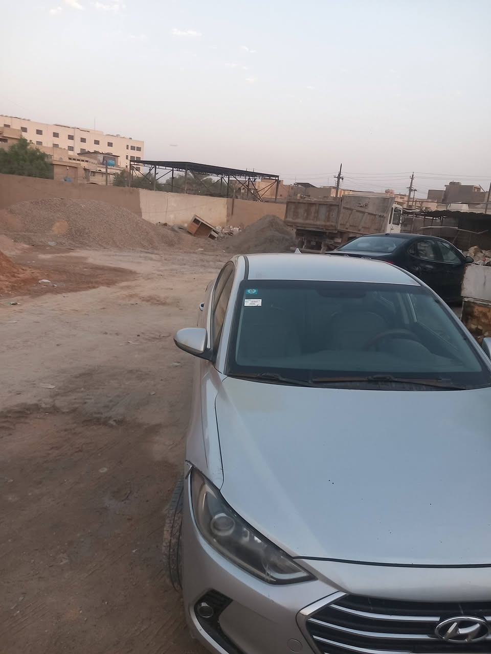 سلام عليكم النتره ١٨ بسمي رقم دولي هزه جديد وسنويه جديد  حادث قطعتين بمريكه بدون دواخل  مكاني بغداد دوره  السعر ١١٠ هاتف *********** فول مواصفات ما عده الفتحه ولبصمه
