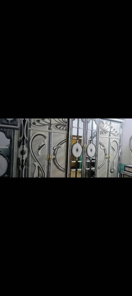 غرفة أخشاب • استعمال قليل • نقل