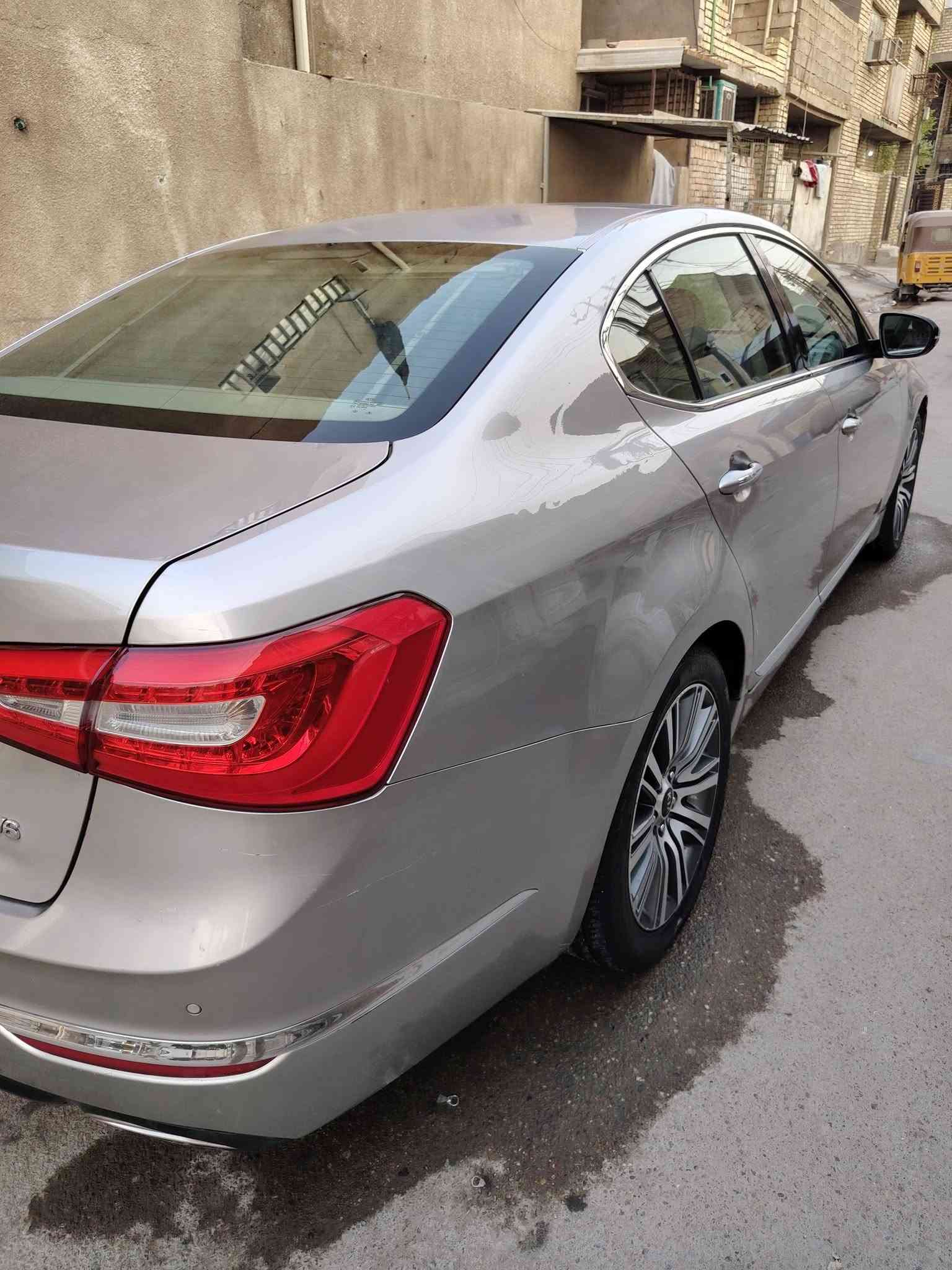 السلام عليكم كيا كادنزا 2014 خليجي محرك سته سلندر سياره فول مواصفات من عدا الفتحه فورويل المري شفط حساس خلفي كاميرا خلفيه كشنات تدفئه تبريد التفاصيل موجوده بالصور والسونار موضح مكان السياره بغداد الدوره ابو دشير للبيع او مراوس حسب الرغبه اللي عنده مراوس ينزل صور الشراي يتصل او واتساب***********

نص مكتوب في الصور:
- إدخال نص