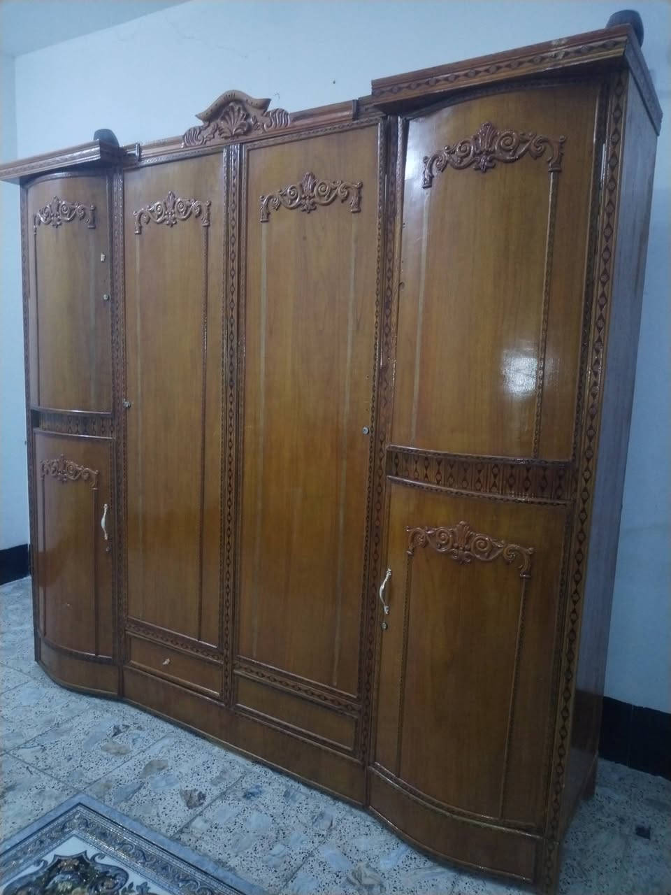 كنتور داخل خارج صاج ٢٣٠ تخم ملكي ٨ مقعد ٢٠٠ بغداد اكو توصيل ***********
