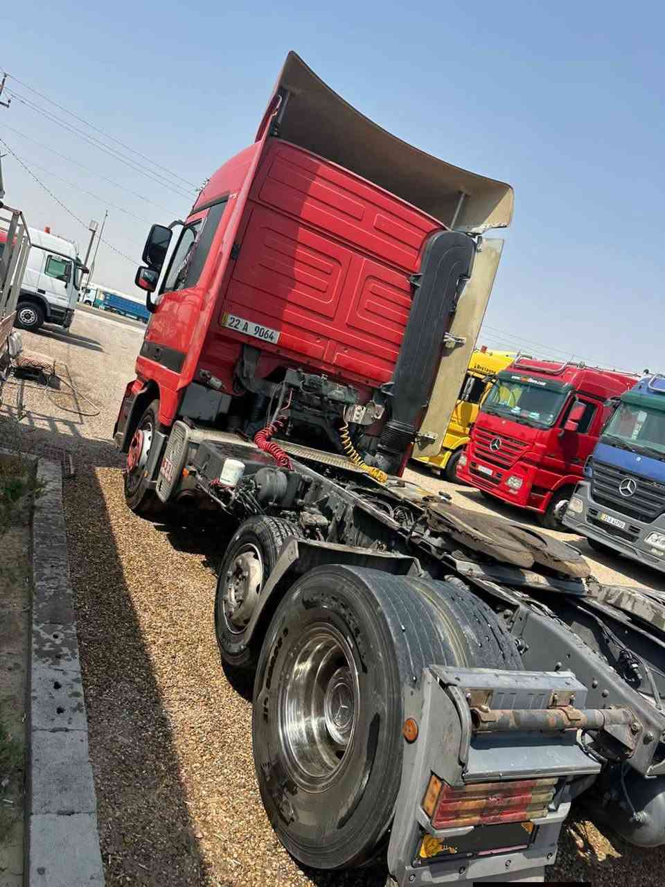 اكتروز موديل 98 رقم اربيل تحويل مباشر . مربوطه عربه جوانب متحركه. تخم تاير. سنكل كنغر. محرك و گير و اكسل مكفول.  المحرك بعده عل سحگ تجفيت جديد. شاصي جكه. بيها تأمين عل اردن و محور طويل  مكانها الفلوجه السعر 210 مجال بسيط حك جيه بس ***********
