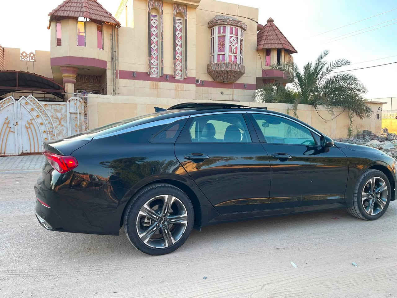 k5 2024
فئة EX فول مواصفات 
بونوراما بصمة تشغيل 
بصمة ابواب تشغيل عن بعد
كشنات جلد كهرباء 
اربع كامرات 
كامره دواره
فول تحكم ستيرن
رادارات امامي خلفي جانبي 
شاشة كار بلي
بعد هواي مواصفات 
محرك 1600تيربو
ماشية 46 الف mi 
الضرر
جاملغ امامي مبدل بلادي تفصيخ
صور الحادث مرفقه مع الصور
مكان السياره واسط الزبيدية 
***********
