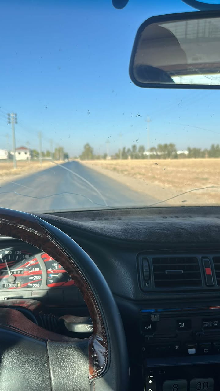 فيكترا • ١٩٩٠ • مكينة ٢.٠