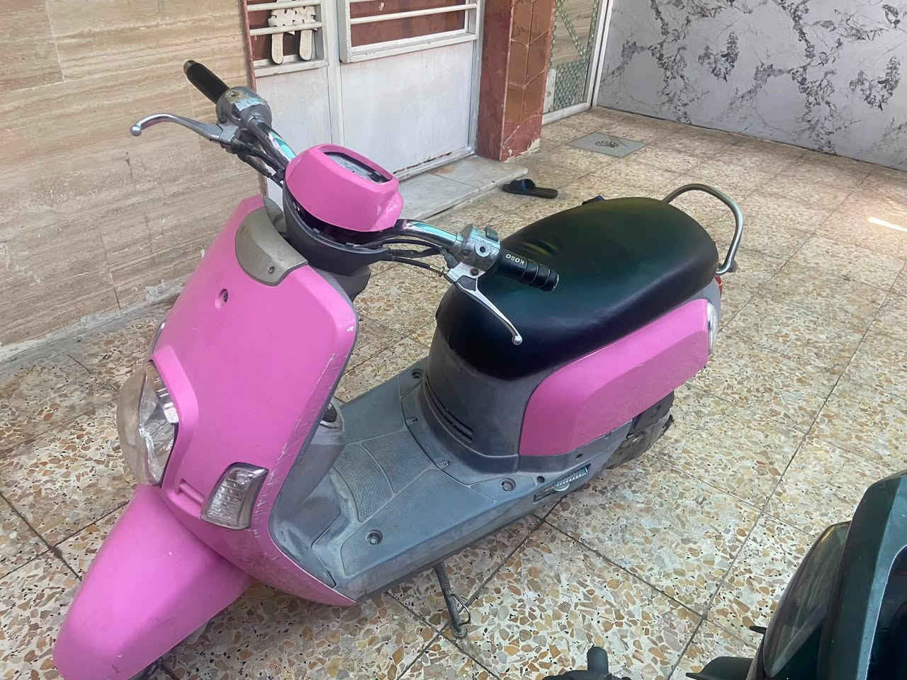بوليس نظيفة للبيع شلعة ومعدل طيارة ونوزل مو كابريتر لو شغلها ب ٤ فجر تشتغل نكرة ما تعبك ما بيها شيء مجرد ملاحظات بسيطة سعرها ٥٠٠ وبيها مجال مكاني شارع فلسطين ***********
