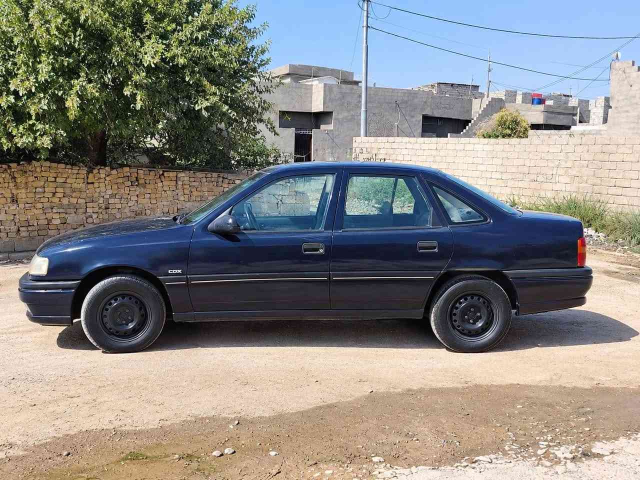 اوبل فگتره للبيع موديل ١٩٩٤ رقم كركوك حجم ٢٠ بيها كوبون بازين سنويه جديده بسمي سعر ٣٧ وبيها مجال ترايك للبصره ***********
