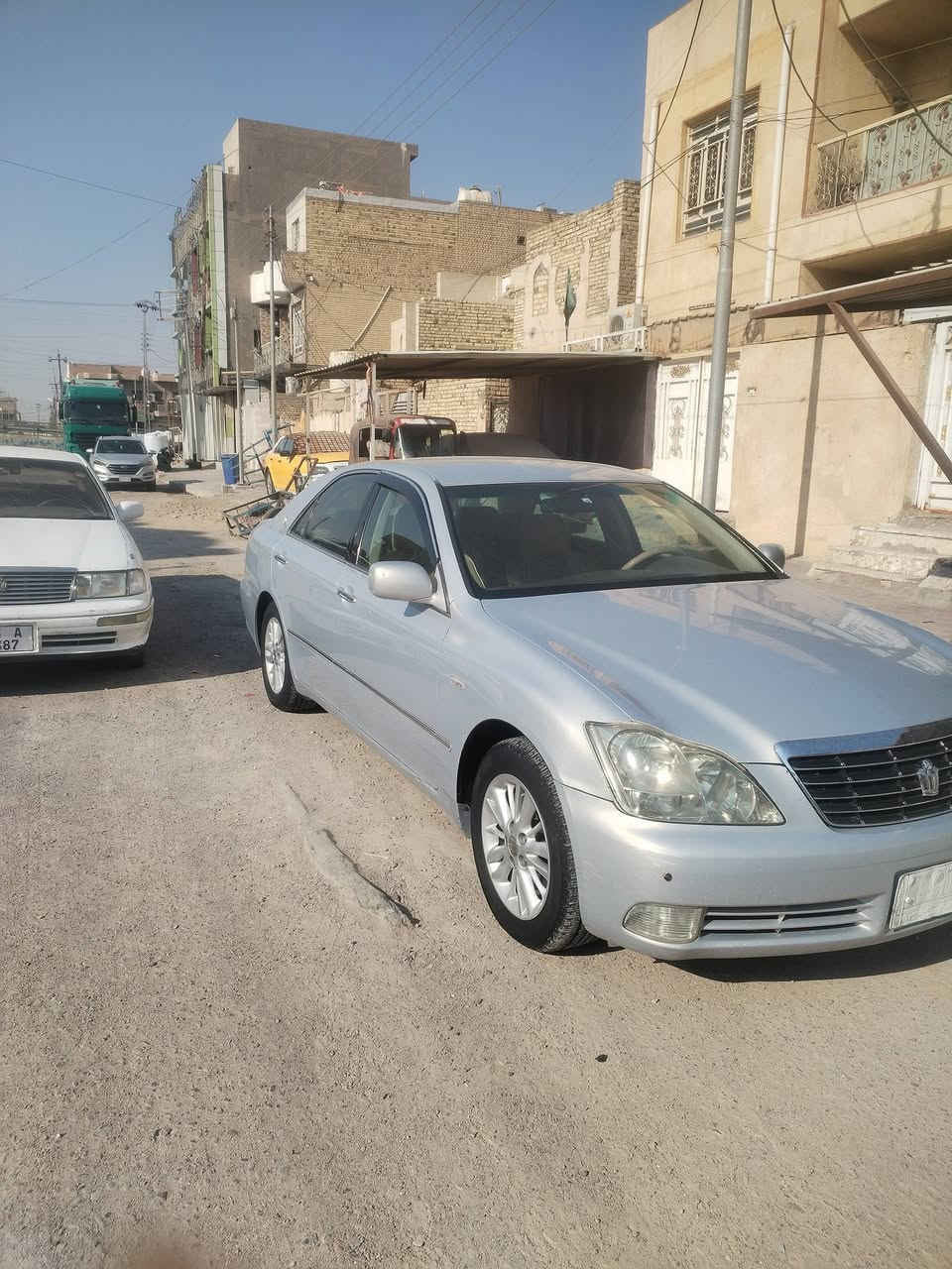 شاهينه مديل 2005 سنويه بسمي مكفوله من الكص و الصبغ ثلاجه خلفيه تبريد 3 قطع برده خلفيه كهربائيه بردات البيبان بلاديات استيرن كهرباء فتح وتقفيل وتشغيل عن بعد 4 بصمات بيبان شغالات مكان سياره العماره ***********
