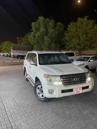 لاندكروزر GXR • V8 4.7 • ١٧٣٠٠٠ كم