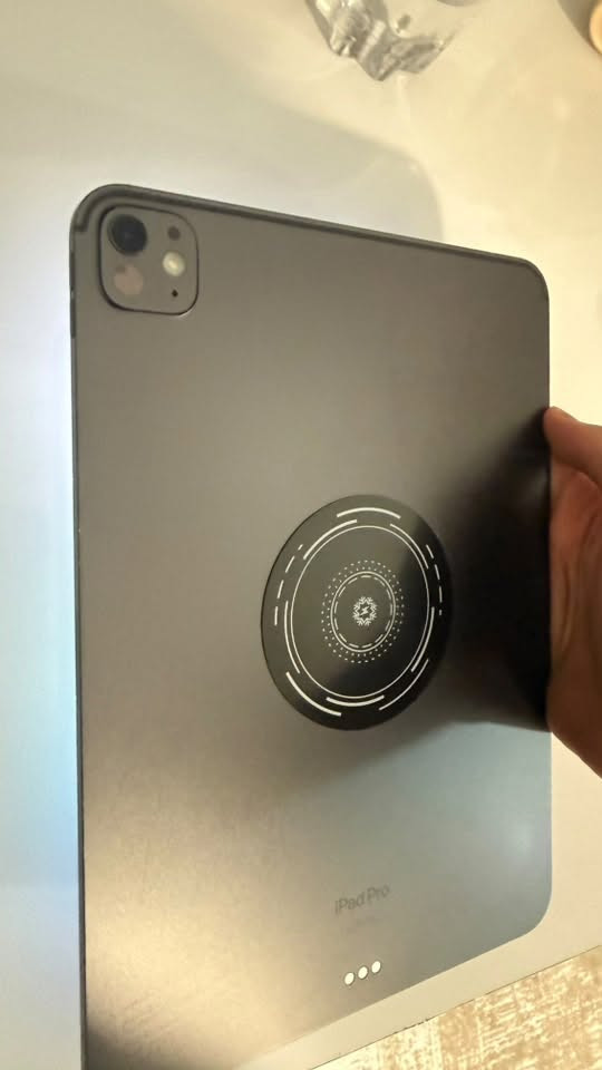 سلام عليكم ايباد برو M4 للبيع لون اسود حجم ١١ انش ذاكره الجبيره 256بيه خط بل شاشه فقط يرادلها تبديل بطاريه 93 بسعر 500 الف مكان نجف ماعندي توصيل خارج نجف خاص واتساب ***********
