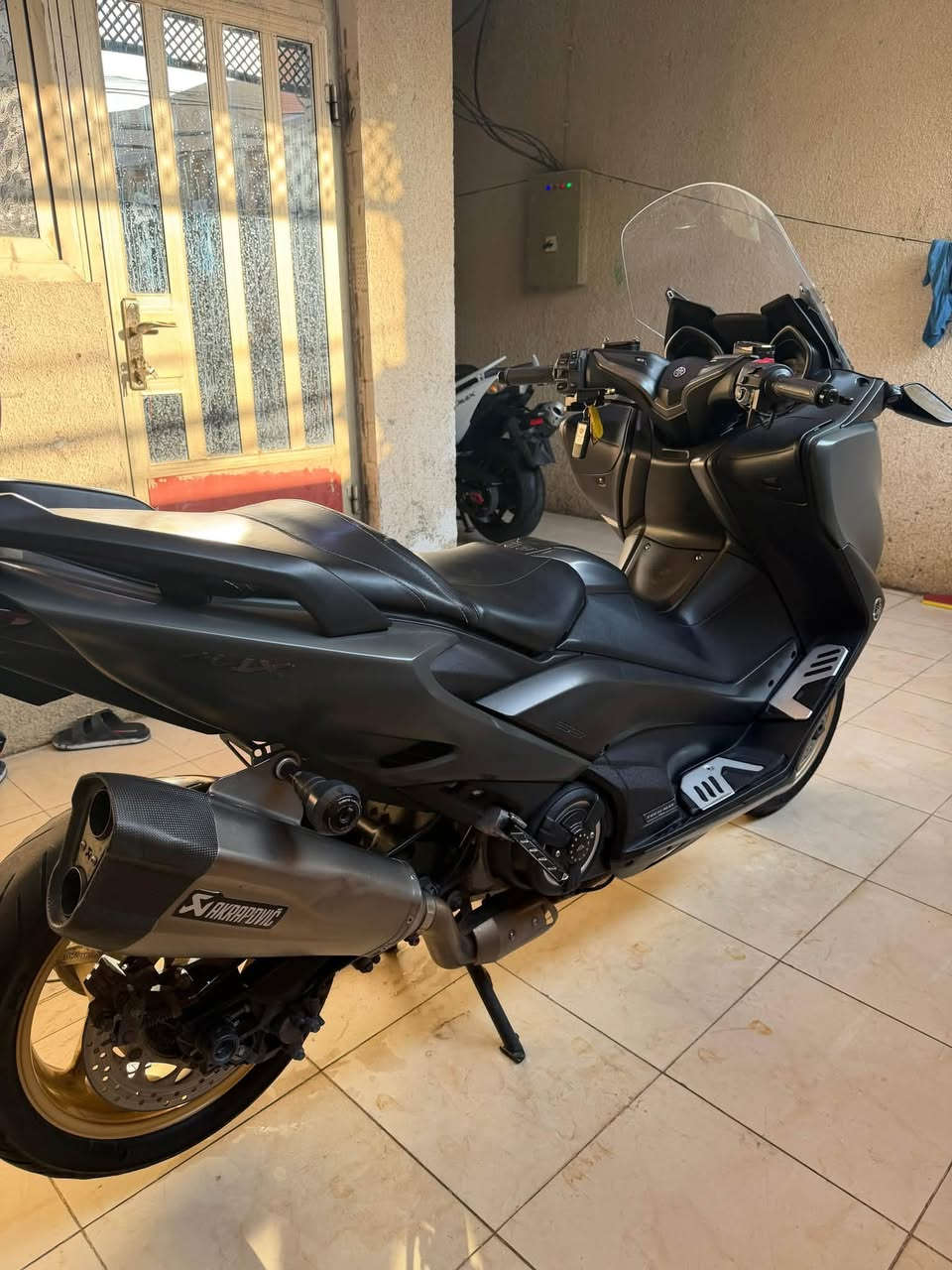 السلام عليكم    TMAX 560
مكفوله كفاله عامه يابانيه ماشيه 35 وبيه غراض 
للعلم دراجه اعله فئه  تاج ماكس 2021      مكانه بغداد

للاستفسار ***********
