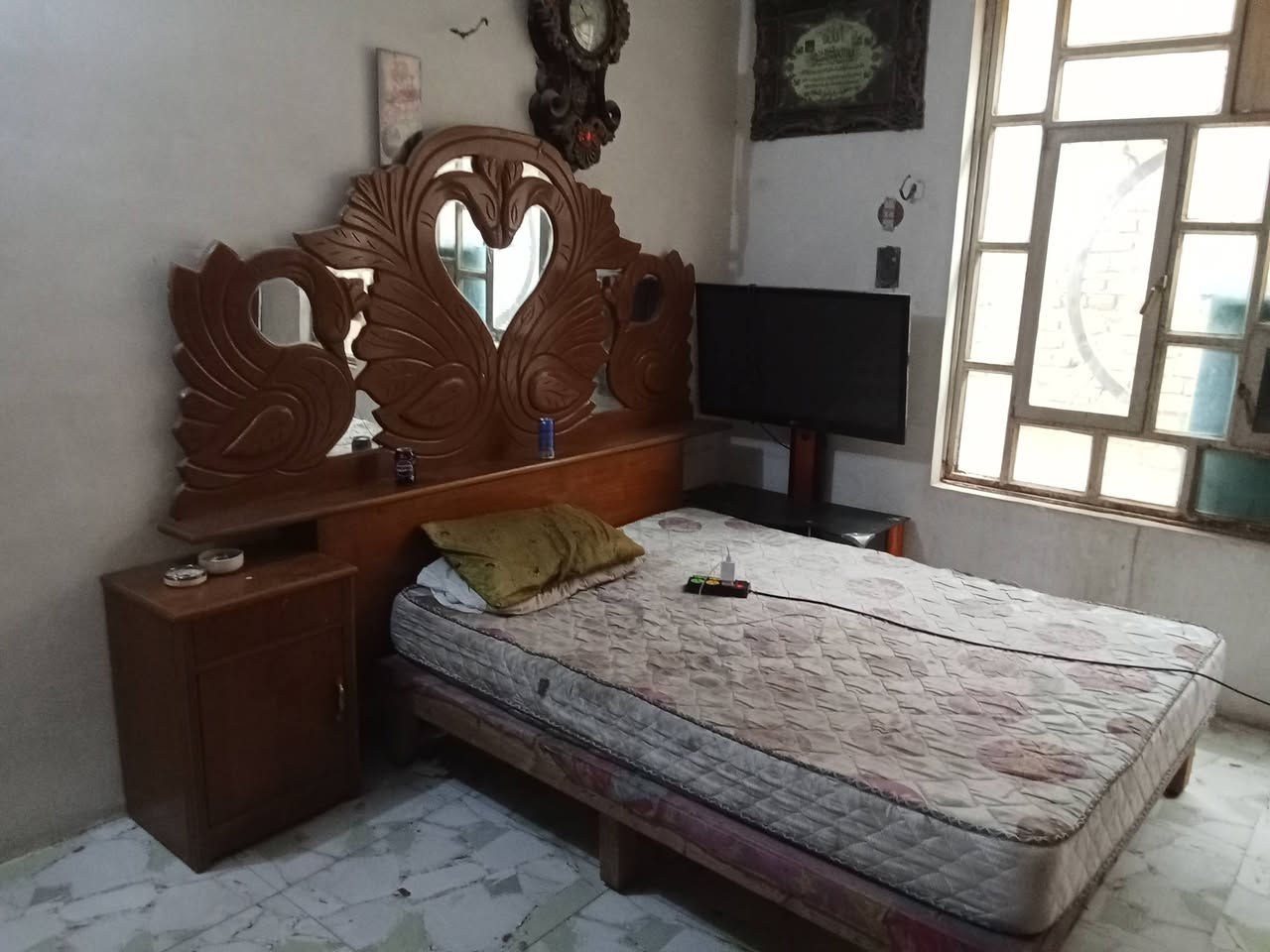 غرفة نوم • صاج عراقي • خارج/داخل
