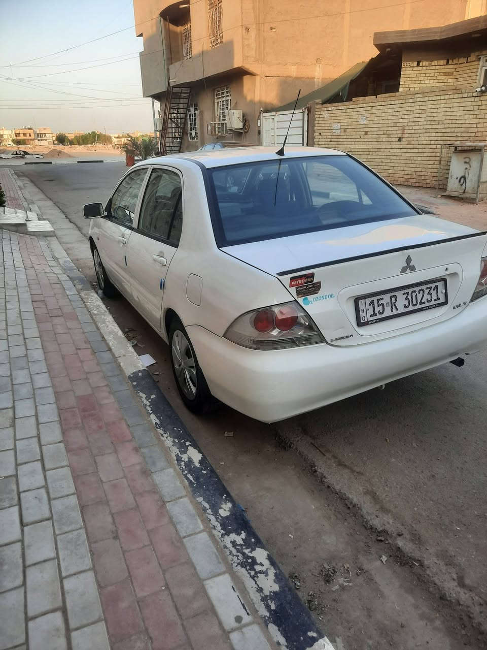 لانسر خليجي ٢٠١١ رقم انبار مكينة ١٦٠٠ بدون تبديل السونار موجود سعر ٧٥ رقم الهاتف ***********
