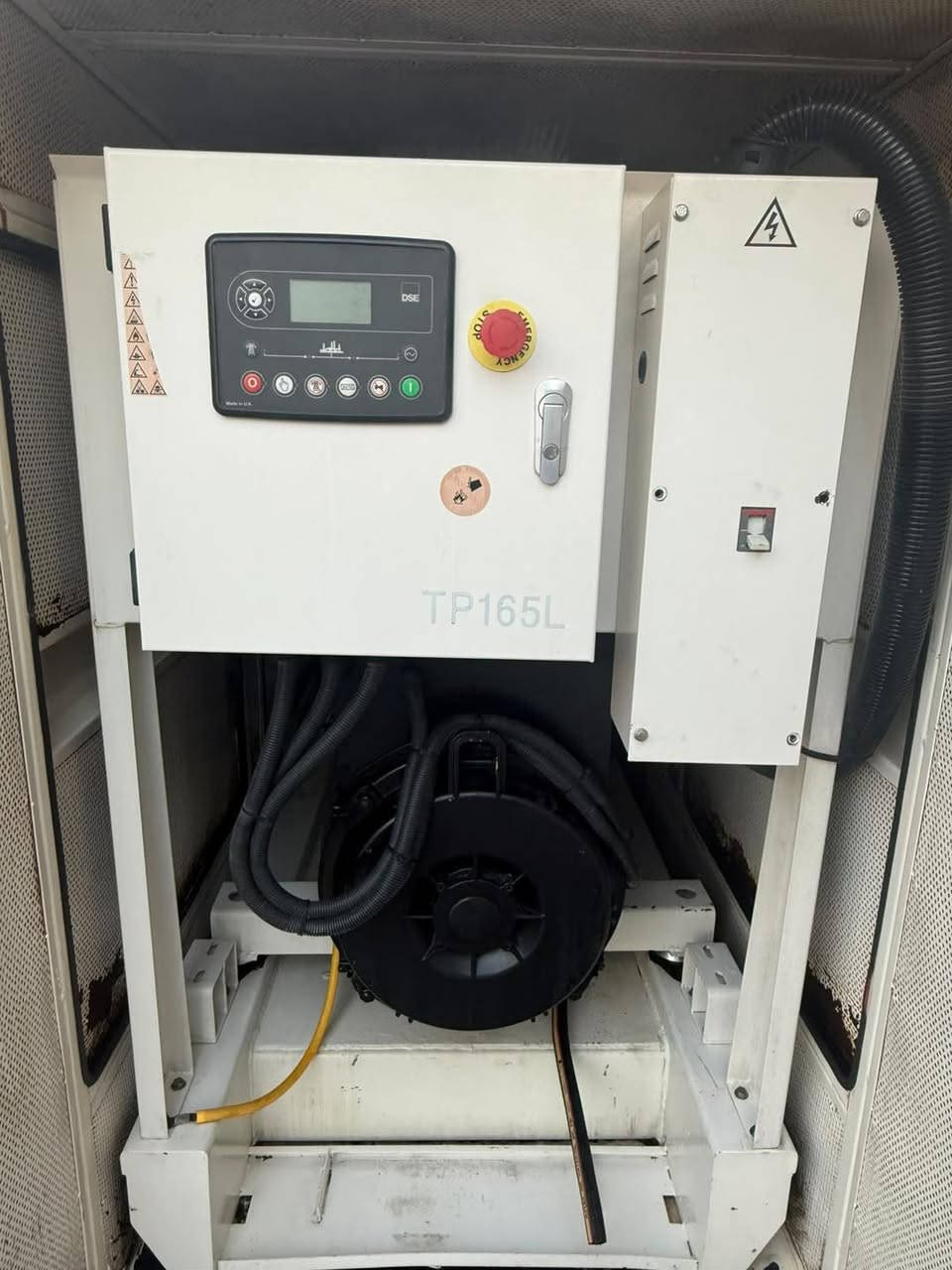 قوة اعتمادية بلا حدود .. مولدة سعة 150 kVA جاهزة للعمل بأعلى كفاءة! ⚡

للبيع — مولد بيركنز إنكليزي أصلي
⚡ القدرة: 0150 K.v
🔇 كاتم صوت 100% عراقي 
‏🇫🇷 رأس التوليد توليد:لوري سومير
⏱ ساعات التشغيل:2480ساعة فقط
‏🆕 حالة المولد: اخت الزيرو
📍 المولد بلاديه — ضمان على الحمل

📞 للتواصل واتساب: ‭***********
