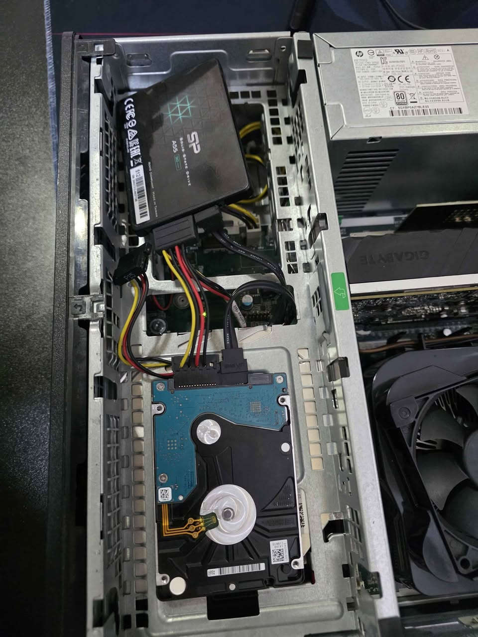 Buildeky jwan hamw shteky lagala
GTX 1650 4GB VRAM
I5-8500U
512GB SSD
1T.B HDD
HP DIKTOP MINI CASE
MONITER SAMSUNG 144HZ CURVE
UPS ANPORV 1.P1
KEYBOORD READ DRAGON GEN2
MOUSE NORMAL
FACECAM
DASK
سلاو برایان ئەم بویڵدە هەیە هەموو ئەشیاکانی لەگەڵە ئەگەر ویستان مێز و کورسیشی لەگەڵە هەموو یاریەک ئەخوێنێتەوە و ڕێندەری ئەکا ١ مانگ و ١٥ ڕۆژ گەیمپاسی لەگەڵە شاشەی سامسۆنگ قەوسی لەگەڵە هیچ عەیب و عارێکی نیە و جێگەش ناگرێ زۆر بچوکە کەیسەکە
یاریەکان 👇🏼
FORZA 6 HACK ONLINE
BLACK OPS 6
DEATH LOOP
GOD OF WAR RAGNAROG
ASSASIN CREED SHADOW 🔥
هەموو یاریەکی قورس ڕێندەر ئەکا هیچ شتێک بە تەنیا نافرۆشم 
لە سلێمانیم - بەکرەجۆی تازە
*********** السليمانية, العراق
