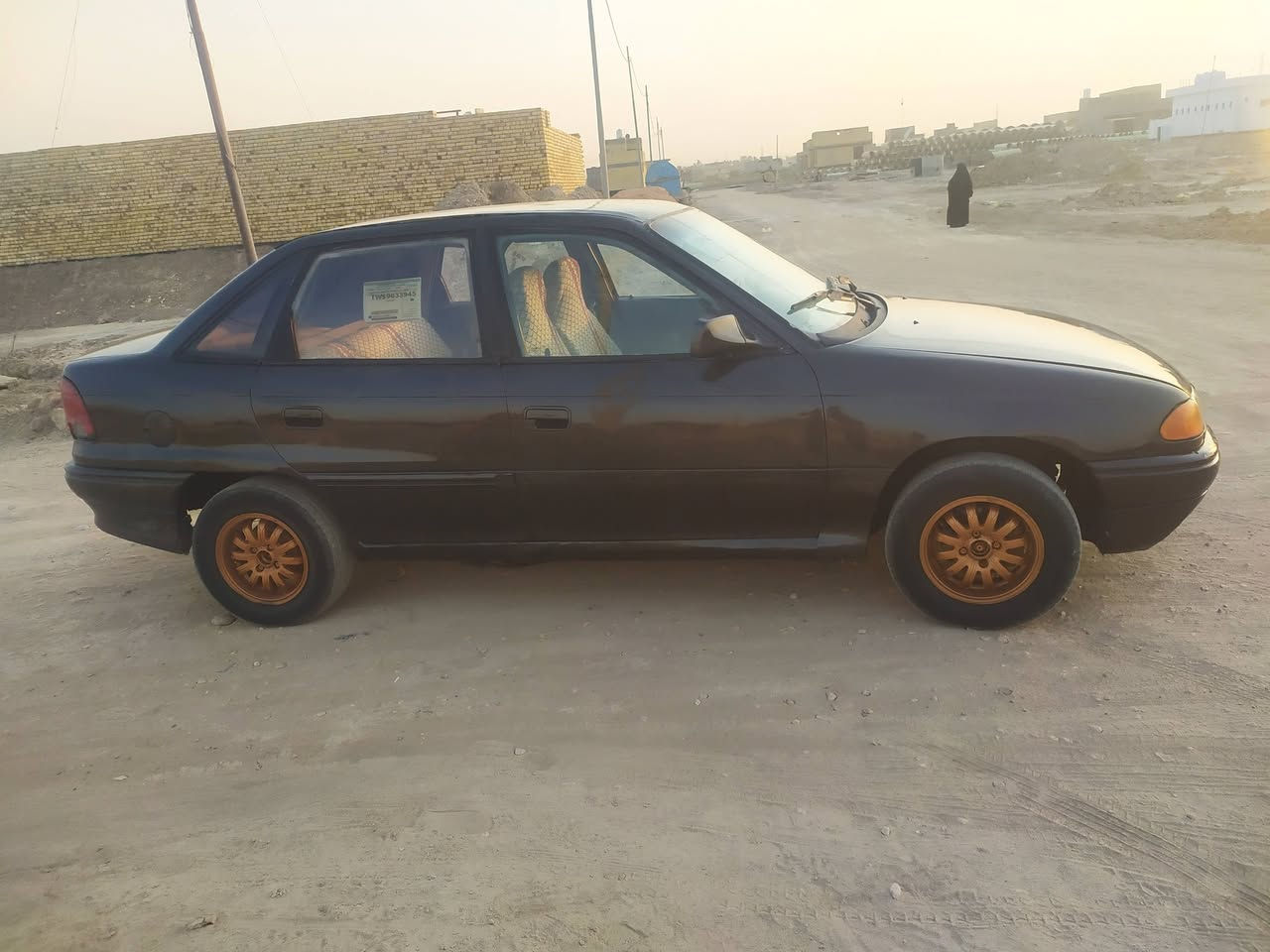 سلام عليكم البيع اوبل استرا موديل 93. رقم قادسيه تحويل مباشر.  مكينه 1600 مكينه اوكير مكفولات.   مصبوغه عام بدون ضربه.  تفحص وتشوف عنوان السياره بابل الدبله.   الاستفسار. ***********. السعر 25 حداديه اماميه جديده.  دبلات  الخلفيه نص عمر.  كهربائي سياره كل شغاله.
