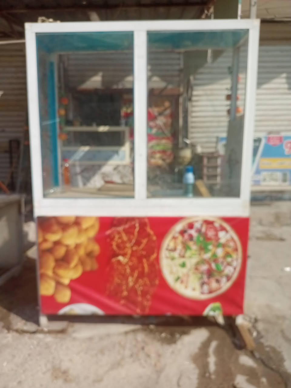 جام خانه للبيع مشويات أو فلافل السعر 150صغيره والكبيره ***********
