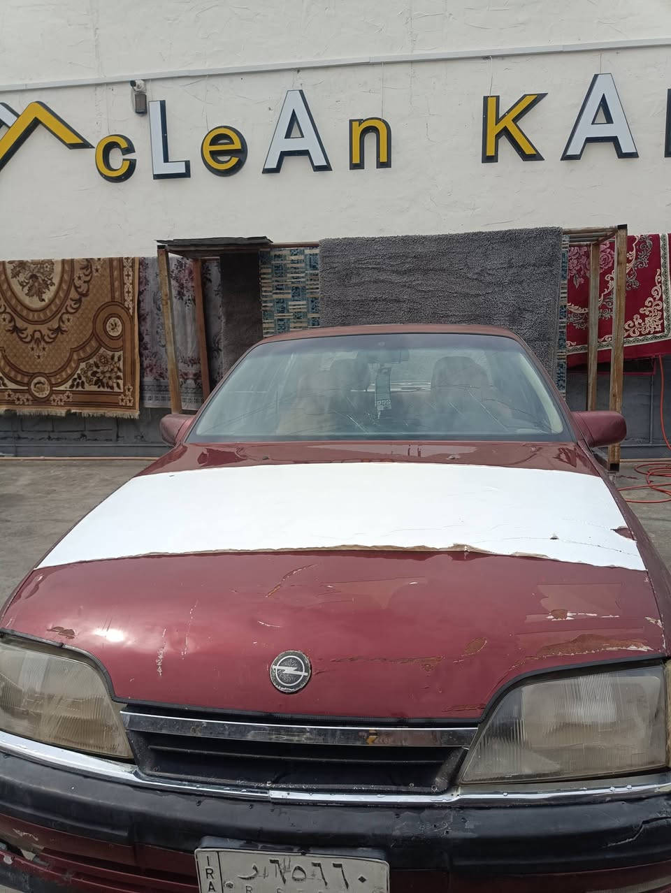 السلام عليكم اوبل اوميكا موديل 93محرك 2000 كير محرك اكسن مكفوله صدره حلو السياره مال حناي شرط اطلع بيه تراي وين مايعجبك اذا ما شك الكاع عوفه اوروح حيل متعوب عليه كهربائيات شغاله سستم سماعات كامل اناره تحت السائق وتحت الدشبول. 
ملاحضه السياره بيه جراد فقط اما باالنسبه للباقي تعال اوشوف بعينك طياره تمشي على الكاع.
السعر 24 اوبيه مجال بسيط 
هاتف ***********
