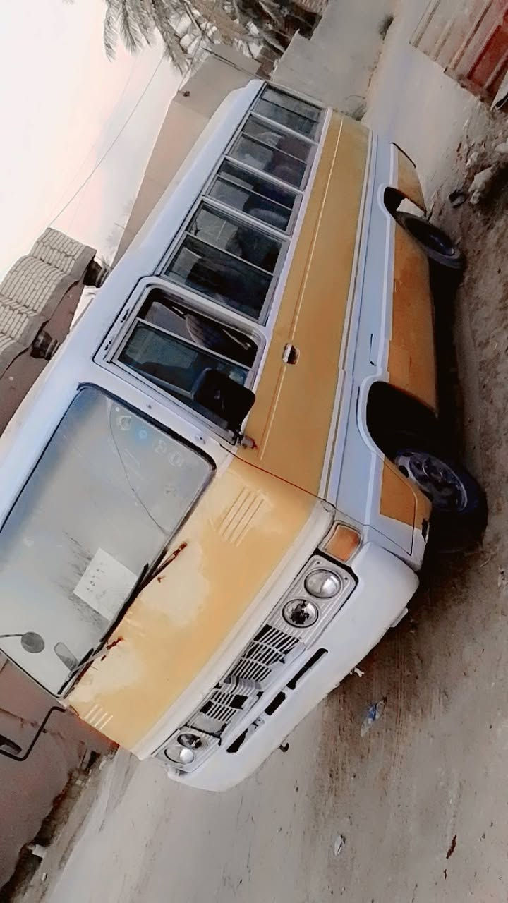 سلام عليكم كوستر قديم مكينه كير اكسن كله جديد كهربائية كله شغاله رقم احمر مكان سياره بابل سياره جديده مكينه مال كيه حمل سعره5مليون وبيه مجال ***********
