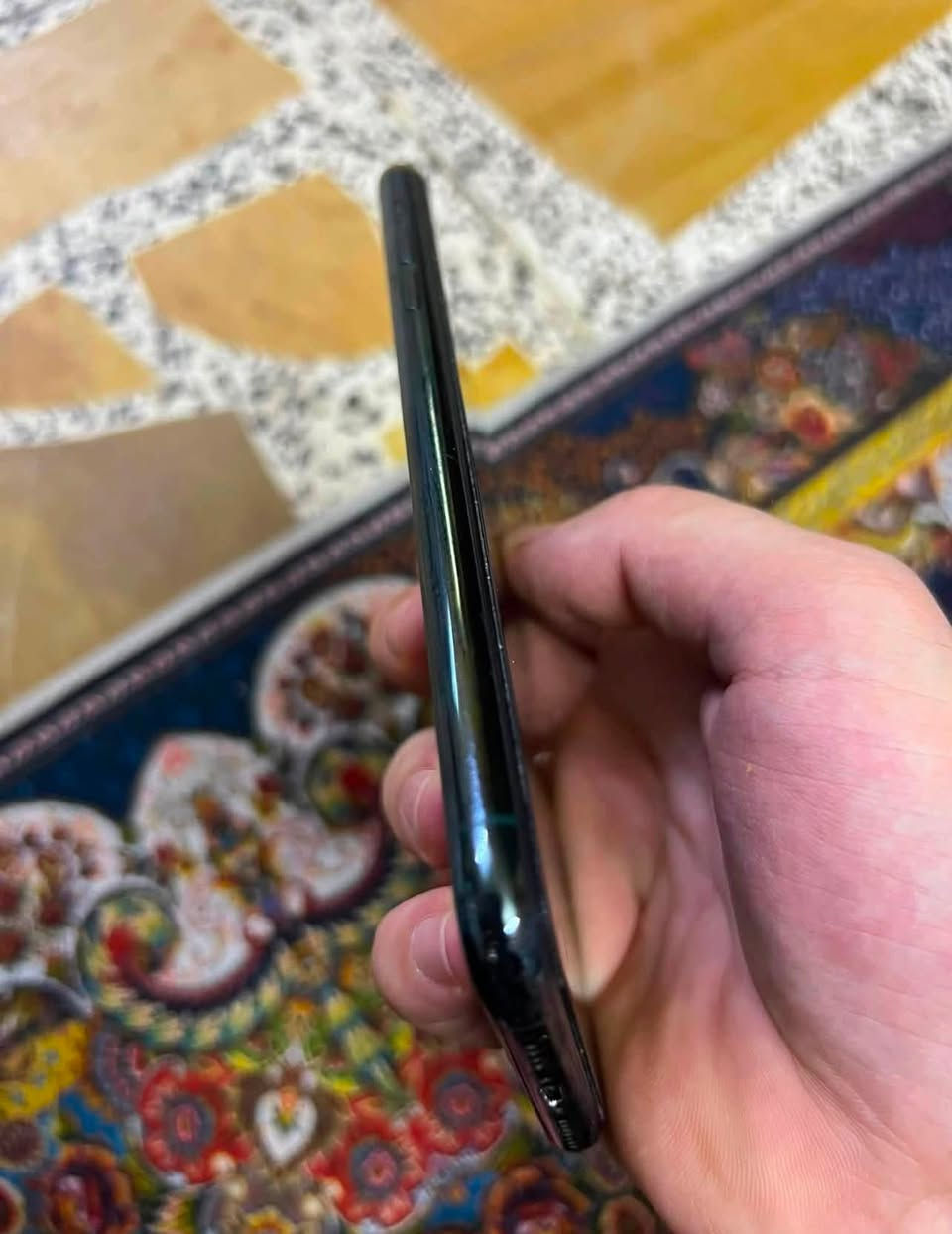أيفون 11 برو ماكس 
ذاكرة 256
النموذج M 
شرق اوسط AH/A
بطارية 77
مستبدل شاشة وبطارية فقط 
السعر ٢٥٠ بيع ويرهم مراوس بأيفون 
* عنواني بغداد حي اور ***********
