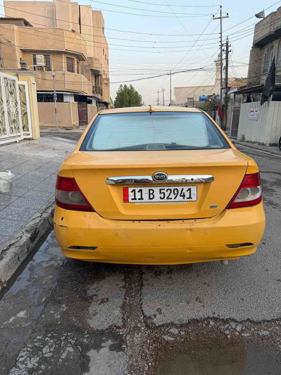 سلام عليكم بي واي دي ٢٠١١ بسمي سيارة بلادية كلها مكفولة من الضربة والصبغ بيهة خياس بسيط مبين وبيها شخط بل بيبان صفحة الصدر تبريد جديد كير عادي سيارة العنوان بغداد الزعفرانية وهذ رقمي *********** السعر ٤٥ وبيها مجال
