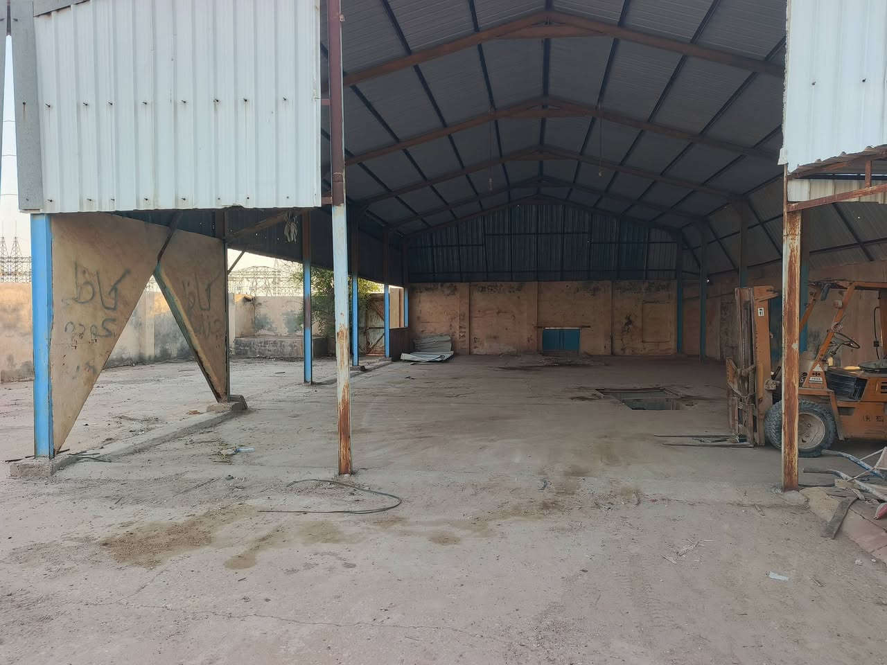 جملون • الناصرية قرب الحولي • ٢٠م×١١م