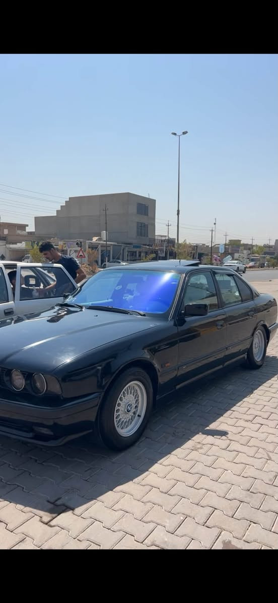 بیئێم مۆدیل1995 فول بەس عادی مەکینە 520iکەپس پێش و دوای کەپس سەنەوی تا2030تازەیە شەرت تەحویل تەقدیم پیتاقەی بەنزیک کراوە لەڕەقەم دوا تا ڕەقەم پێش بەشەرت بەناو خۆمەوەیە گێر و مەکینەش بەشەرت تەبریت نرخی 67ومجال شوێن کەرکوک بەس ماشاللەی ئەوێ نمونەیە بۆجوانی ڕەقەم ***********🖤
