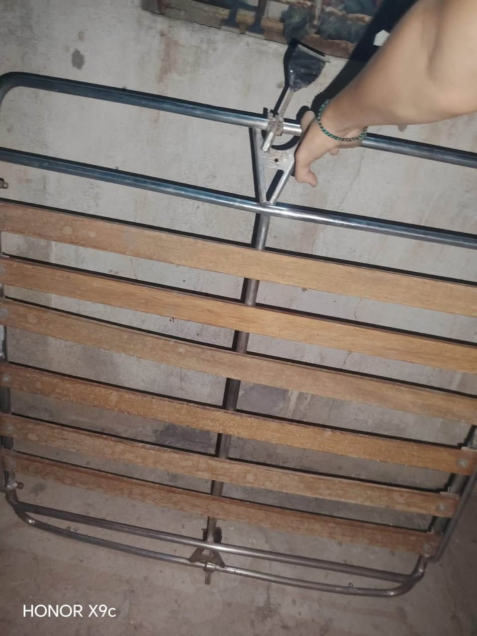 سلام عليكم سله مال سياره من بيت سحاره بيهه مجال كلش مكاني بصره الاصمعي الجديد للاستفسار ***********

نص مكتوب في الصور:
- HONOR X9c