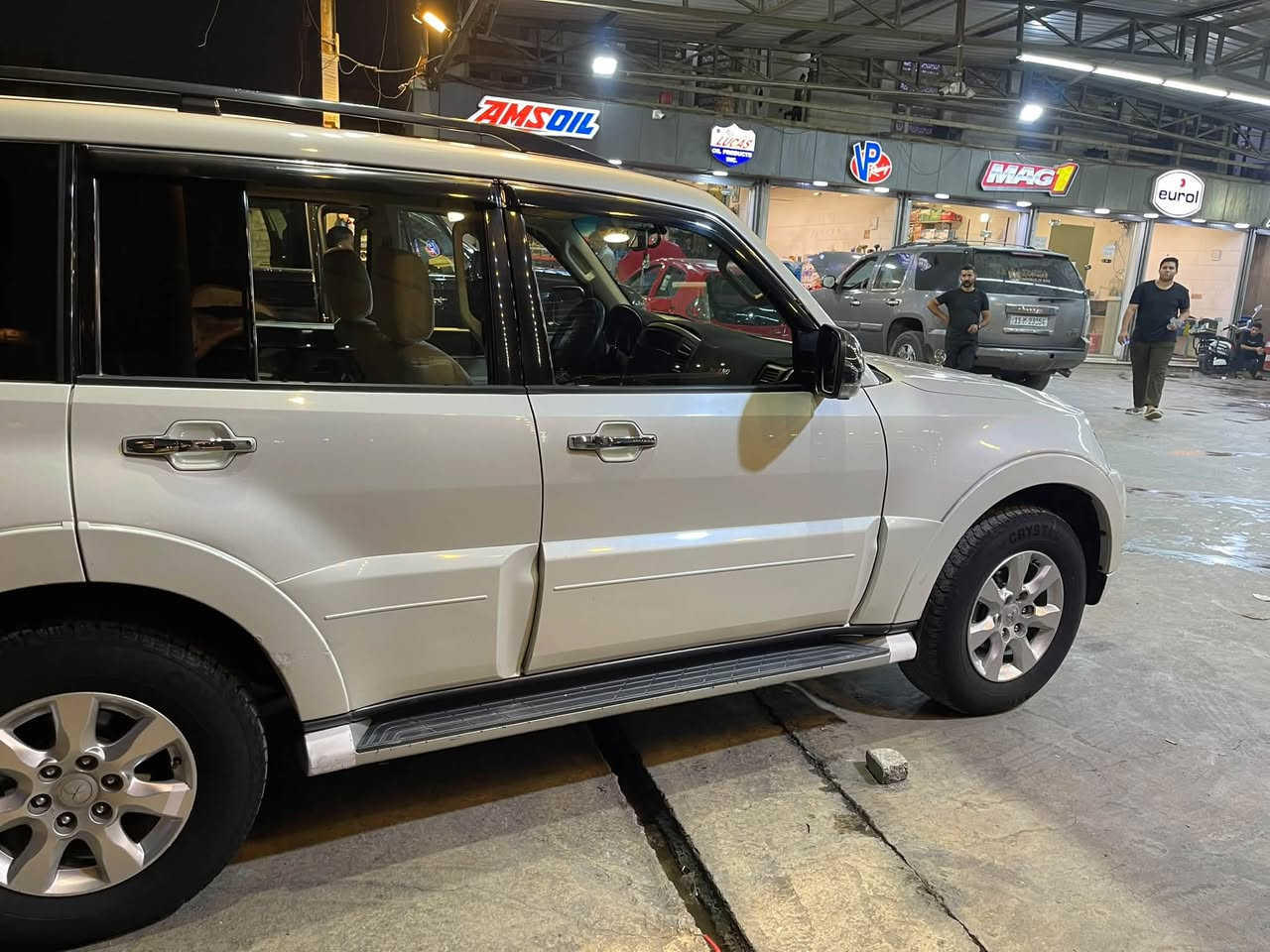 السلام عليكم ورحمة الله 

🚙 باجيرو حبتور 2014 خليجي – فول مواصفات

🔹 فتحة سقف
🔹 6 سلندر
4X4🔹
🔹 داخلية جلد
🔹 كراسي كهربائية
🔹 7 راكب
🔹 إشارة بلمري
🔹 مرايات شفط
🔹دمام 
🔹منضومه زنون 
🔹كشافات ضباب 
🔹 جاهزة للأخير
🔹 كير ومحرك وتبريد حدادة
ما ناقصها شي، والسيارة جاهزة للاستخدام

📍 مكان السيارة: بغداد تحويل مباشر 
📞 للاستفسار: ***********
