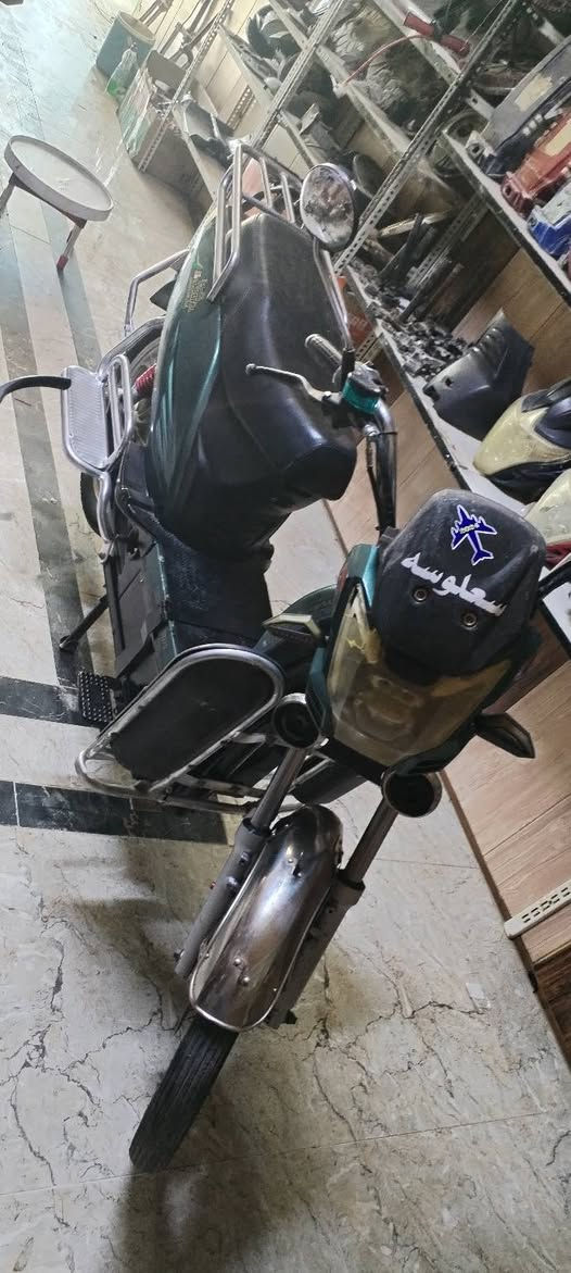 دراجة هارلي شركة الاخوين للبيع بطاريات جدد قبل شهر شاديهن نظافة الدراجه فول السعر ٤٠٠ مكانها الشهداء قرب بيت ابو النسور رقم التلفون ***********
