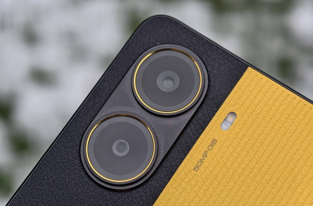 من رخصه الادمن poco x7 pro
📱 الجهاز: POCO X7 Pro Global
💾 الذاكرة: 12GB RAM
🗂️ التخزين: 512GB
🔋 البطارية: ممتازة وتدوم بشكل قوي
✨ الحالة: نظيف جدًا ومستخدم بحفاظ، الجهاز شبه الجديد وما بيه مشاكل
📦 الملحقات: الكرتون والشاحن الأصلي وجميع الملحقات كاملة
🚀 معالج Dimensity 8400-Ultra قوي جدًا للألعاب والاستخدام الثقيل
⚡ رام 12GB وتخزين سريع 512GB UFS 4.0
🖥️ شاشة AMOLED بدقة 1.5K وتردد 120Hz، ألوان وسلاسة ممتازة
🔋 بطارية كبيرة مع شحن سريع 90W
📸 كاميرا رئيسية 50MP مع مثبت بصري OIS
💧 مقاومة للماء والغبار بمعيار IP68
الجهاز سريع جدًا، مناسب للألعاب الثقيلة والاستخدام اليومي، والذاكرة الكبيرة تكفيك لفترة طويلة بدون مشاكل مساحة.
ملاحظة الموبايل يشغل في الالعاب 120فريم بدون اي تقطيع واعطيك معه ضمان شكد ما تريد.
✅ نسخة عالمية أصلية
✅ البطارية ممتازة
✅ جميع الوظائف شغالة بصورة طبيعية
✅ الجهاز نظيف جدًا ومعتنى به
💰 السعر: [ 450 الف ] وقابل للتفاوض للجاد فقط.
📩 للتواصل والاستفسار مراسلة خاص.
او ع هذه الرقم *********** .
عنواني:كربلاء.

