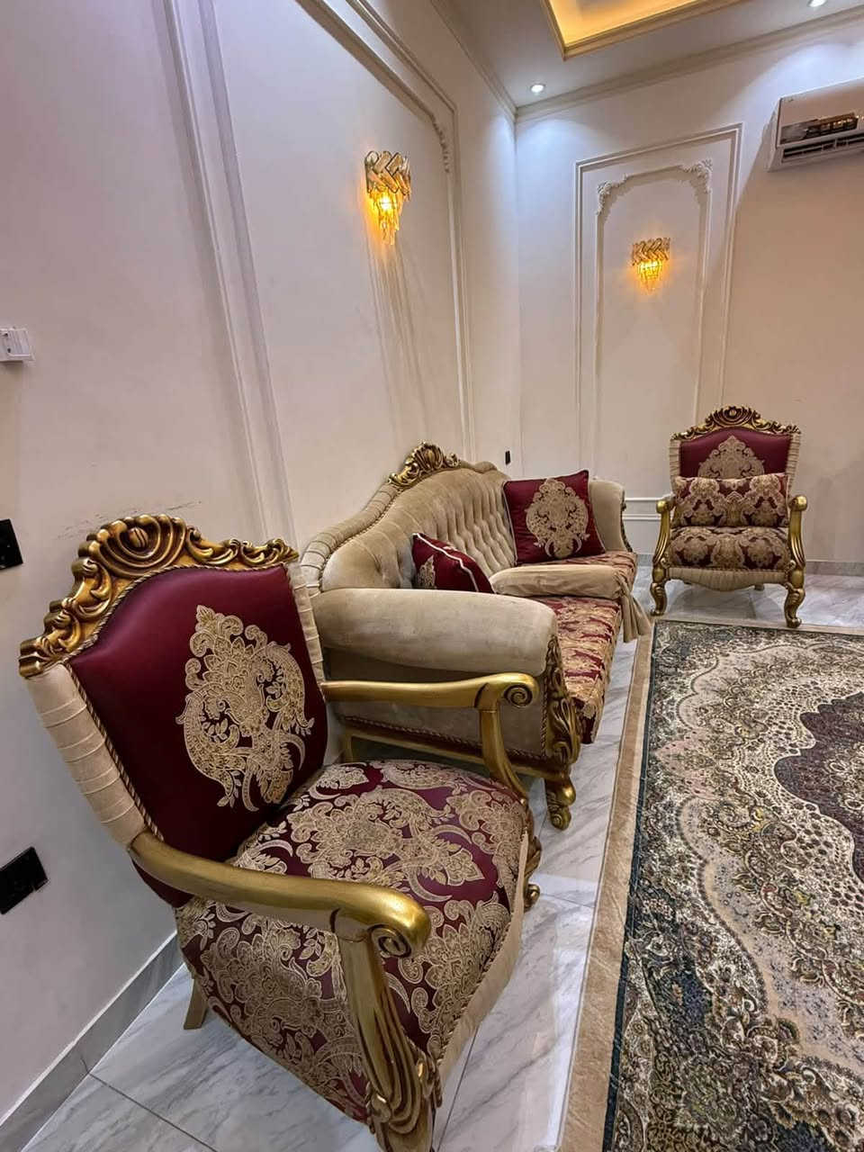 كنب • مستعمل • واتساب